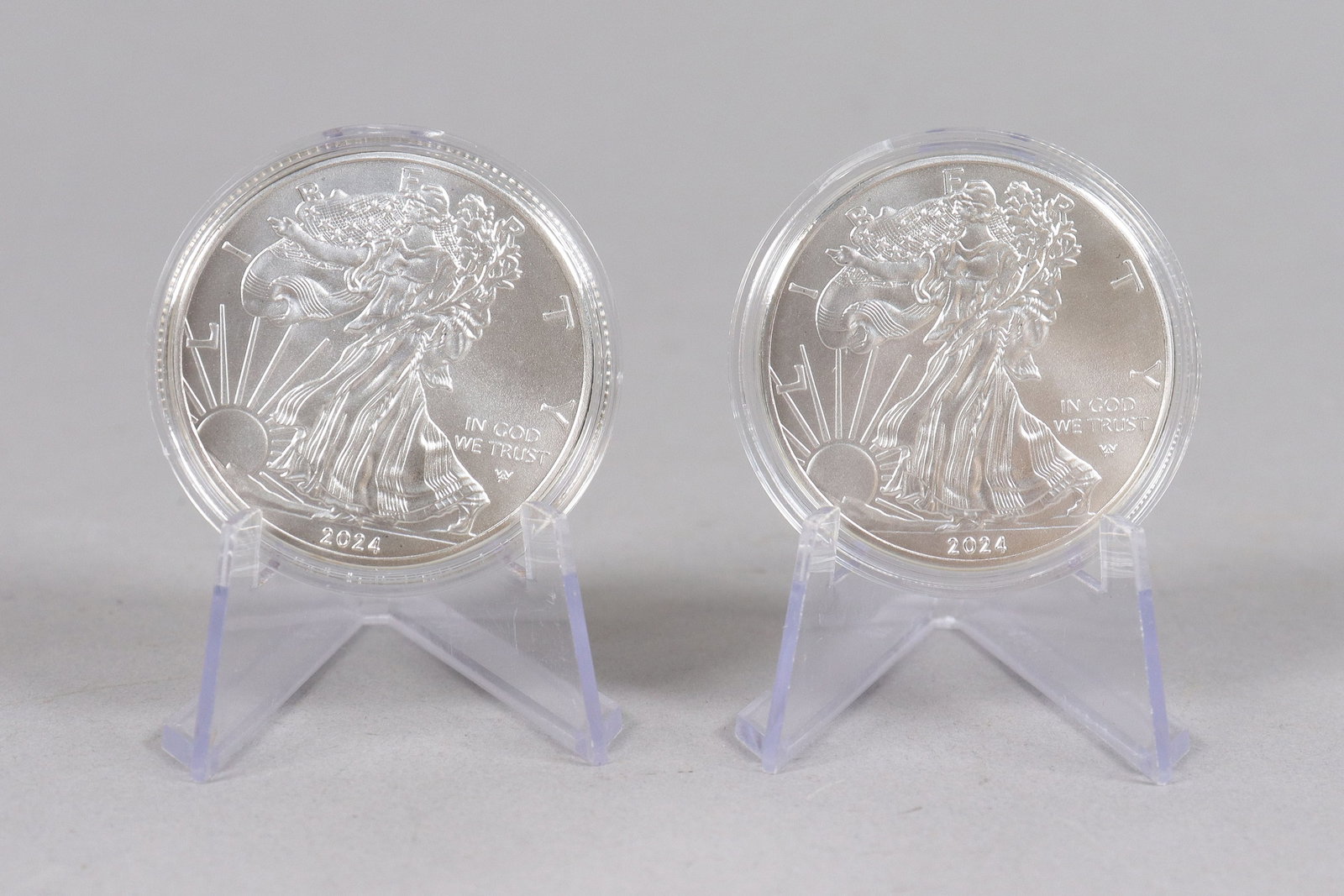 Lots estate coins, ungraded. We do not guarantee any authenticity, age, material, engraving,: Lots estate coins, ungraded. We do not guarantee any authenticity, age, material, engraving, carvings or grading. All sales are final, no return. Condition selling it as is.