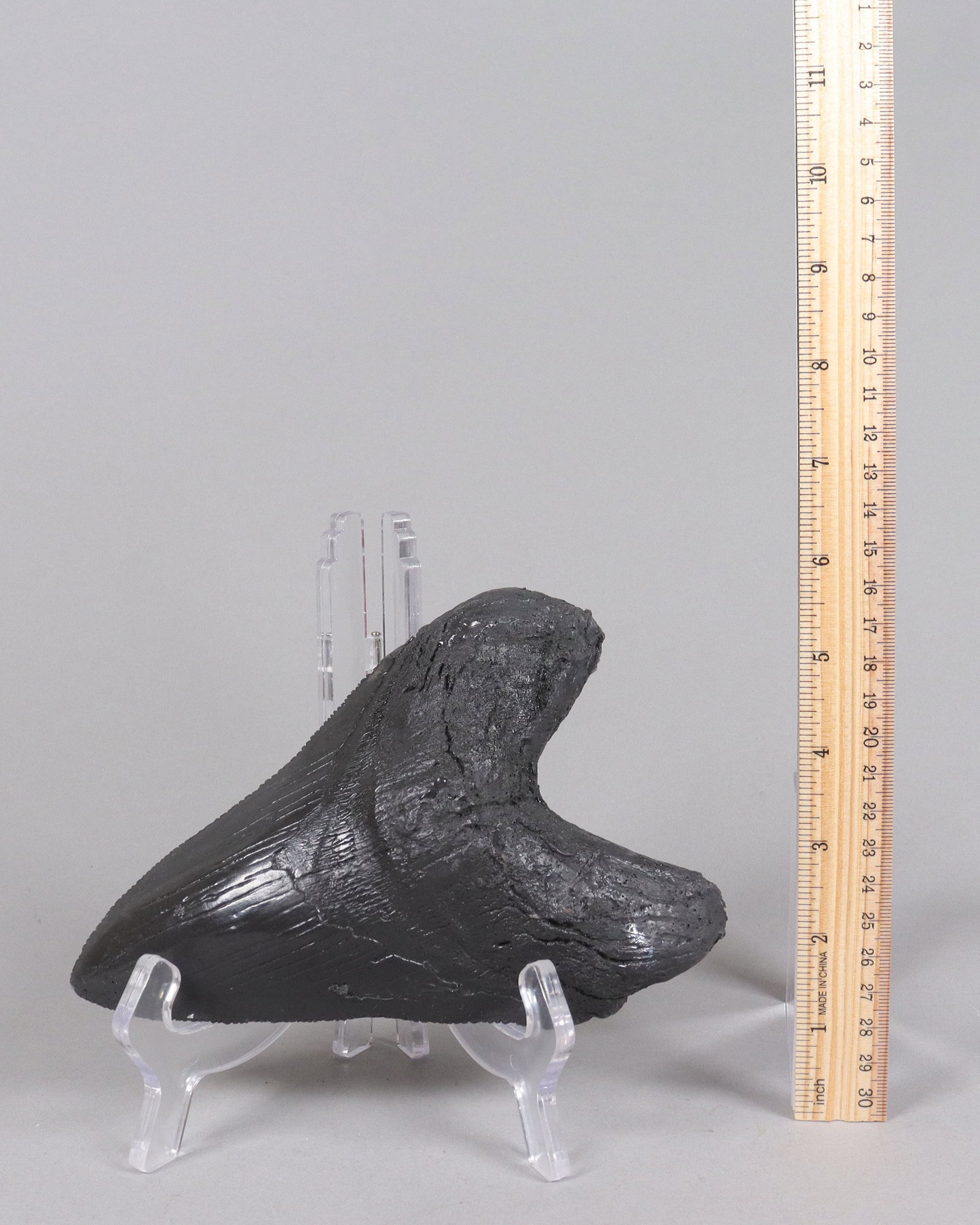 A large casted item, ungraded. We do not guarantee its material, or grading. All sales are final, no (1 of 6)