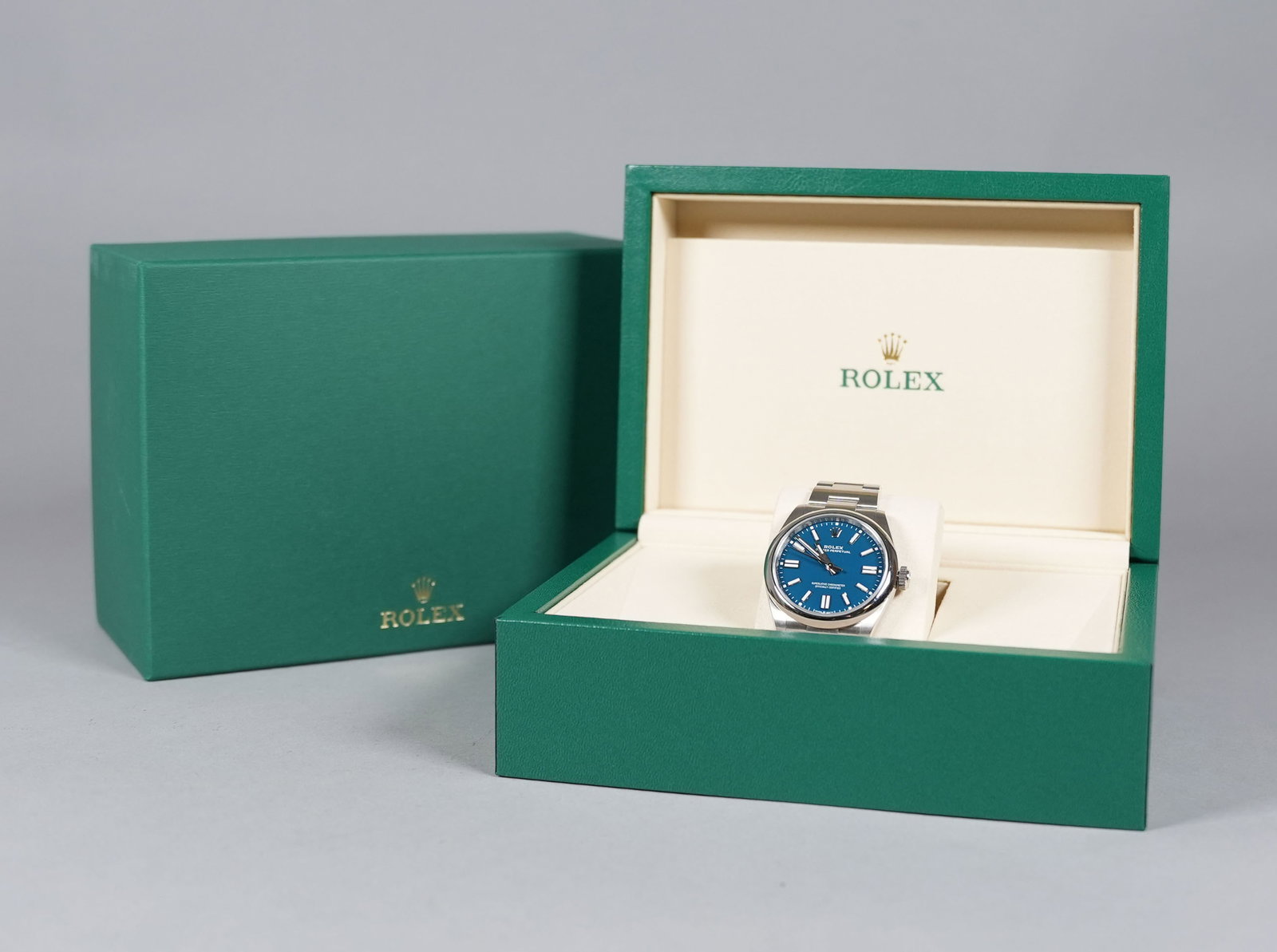 Authentic 2025 brand new Rolex OP oystersteel new med blue color. Comes with original tag, warranty (1 of 10)