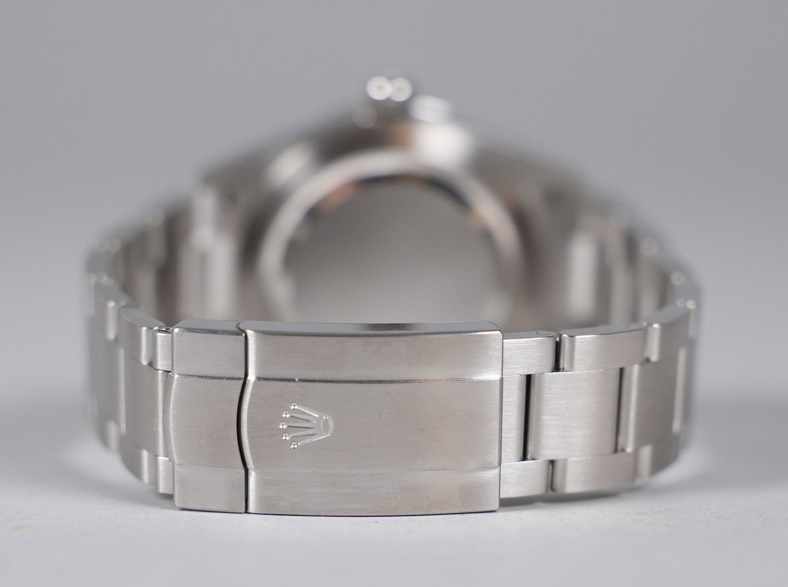 Authentic 2025 brand new Rolex OP oystersteel new med blue color. Comes with original tag, warranty - 6