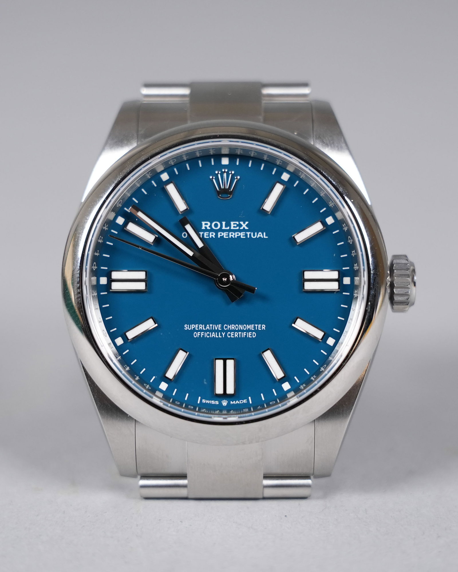 Authentic 2025 brand new Rolex OP oystersteel new med blue color. Comes with original tag, warranty - 9