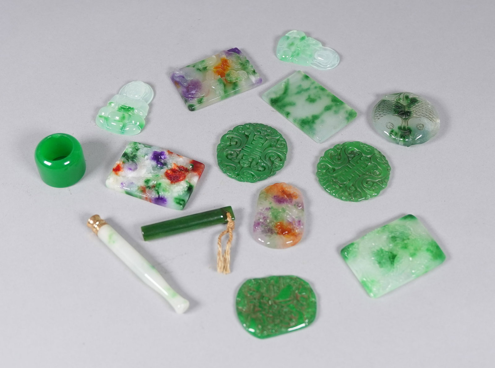 Lots Chinese fine carvings. (1 of 6)