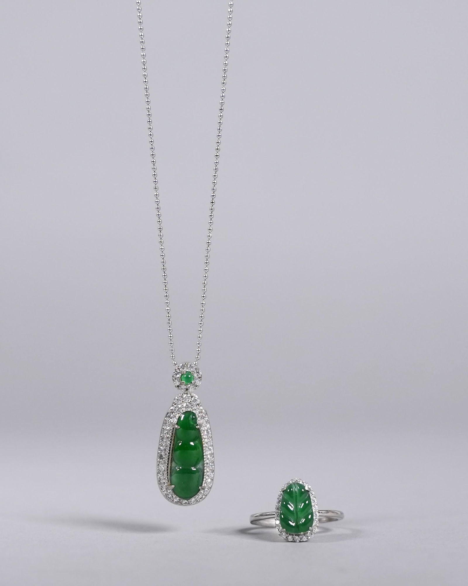 2 sterling apple green natural jadeite necklace and ring. (1 of 7)