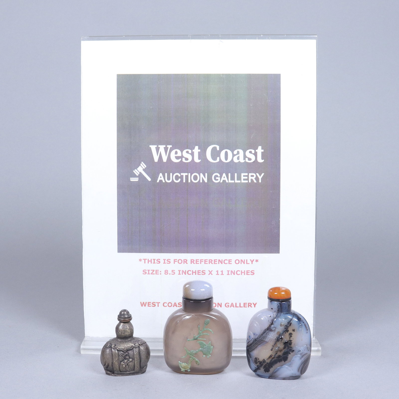 Lots Chinese snuff bottles. - 2