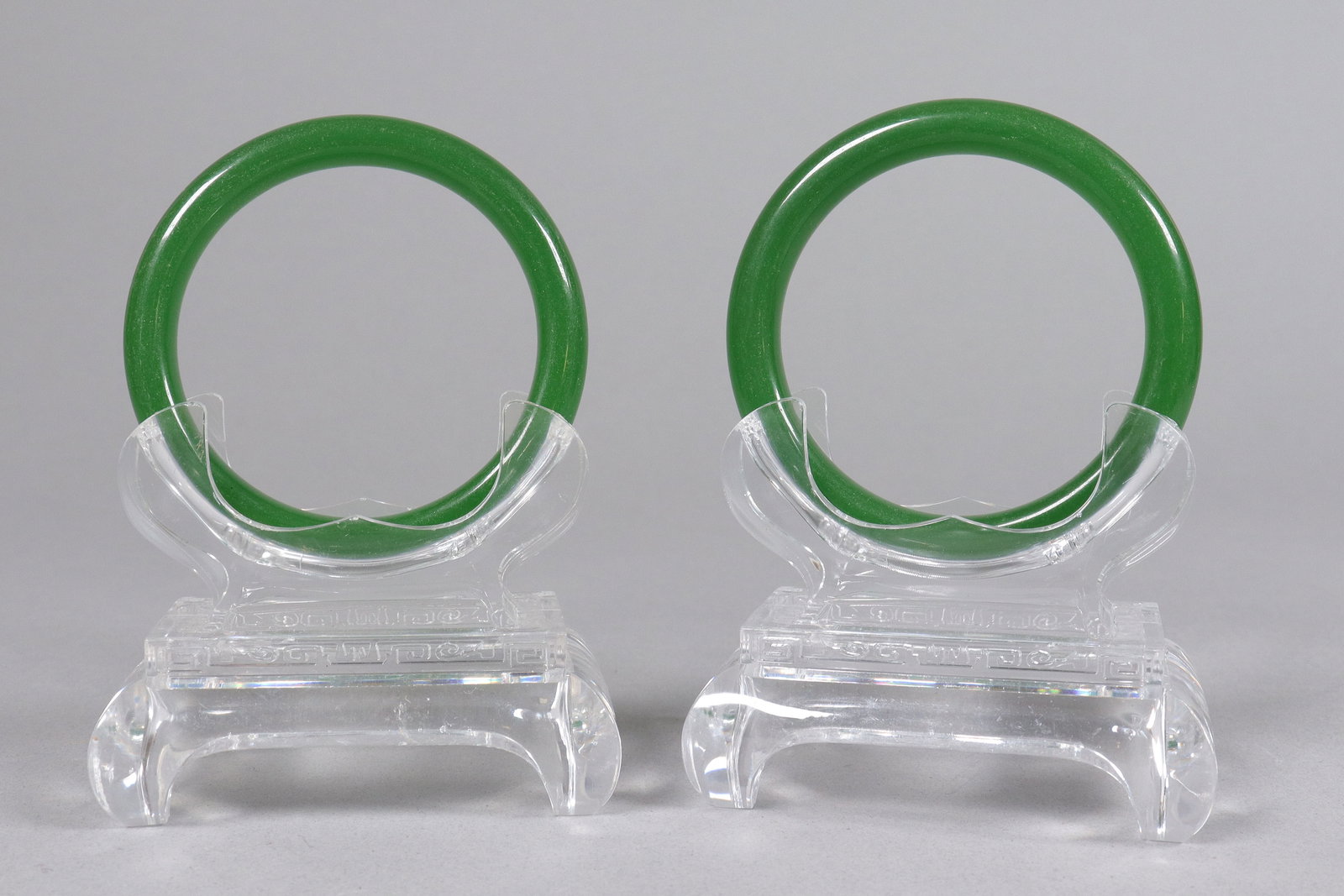 Lots Chinese round bangles. - 3