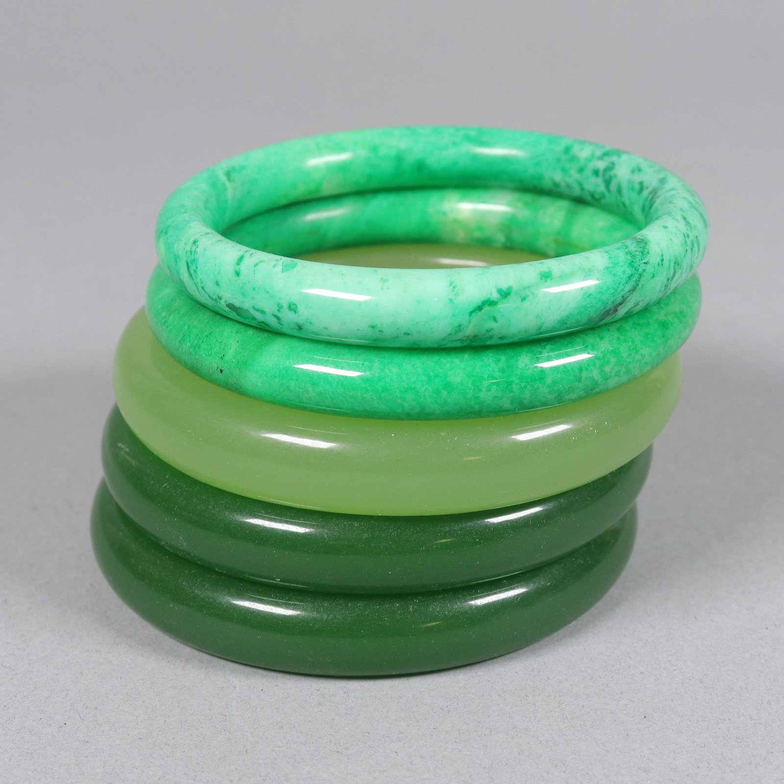 Lots Chinese round bangles. - 5