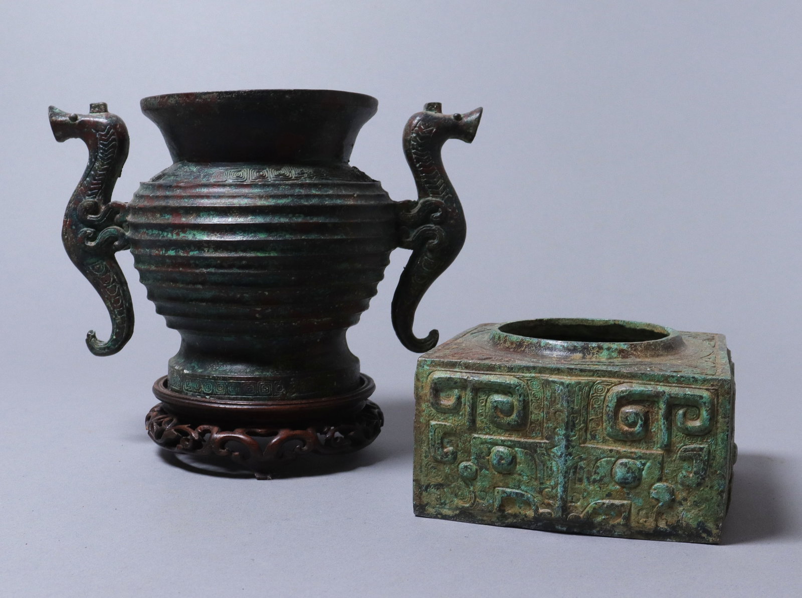 Lots Chinese fine bronze vessels. Largest H: 5.8" x W: 8.6." (1 of 8)