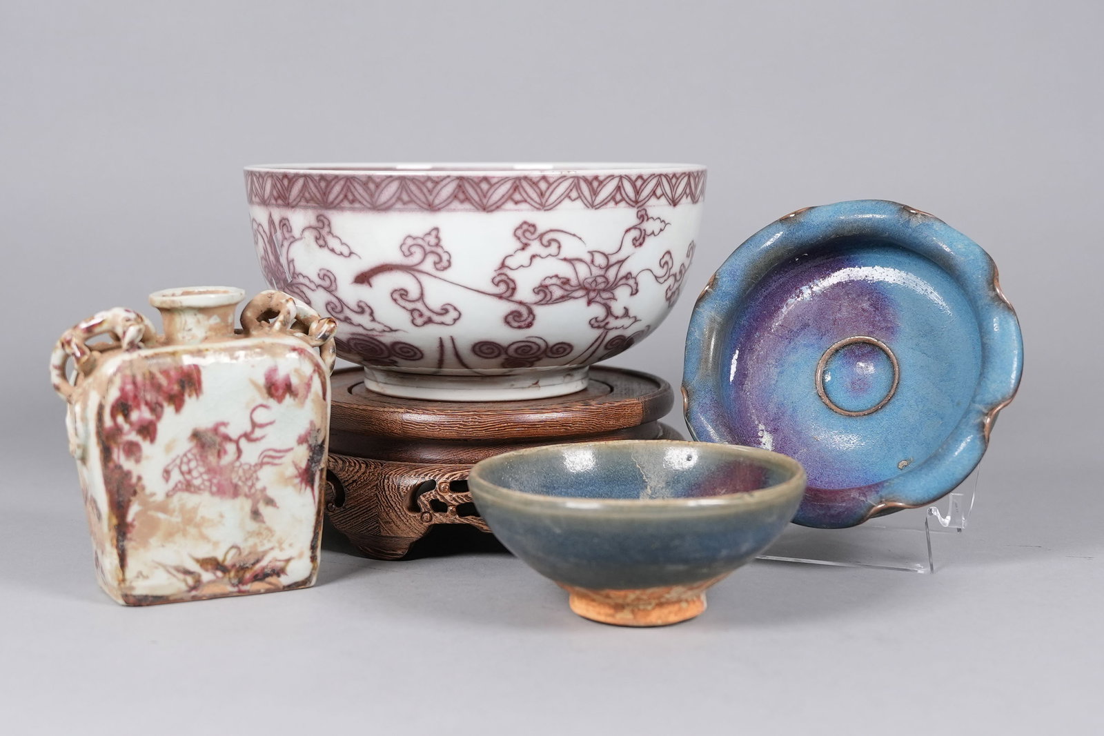 Lots Chinese fine porcelains, largest H: 3.70" x W: 7.75." (1 of 7)