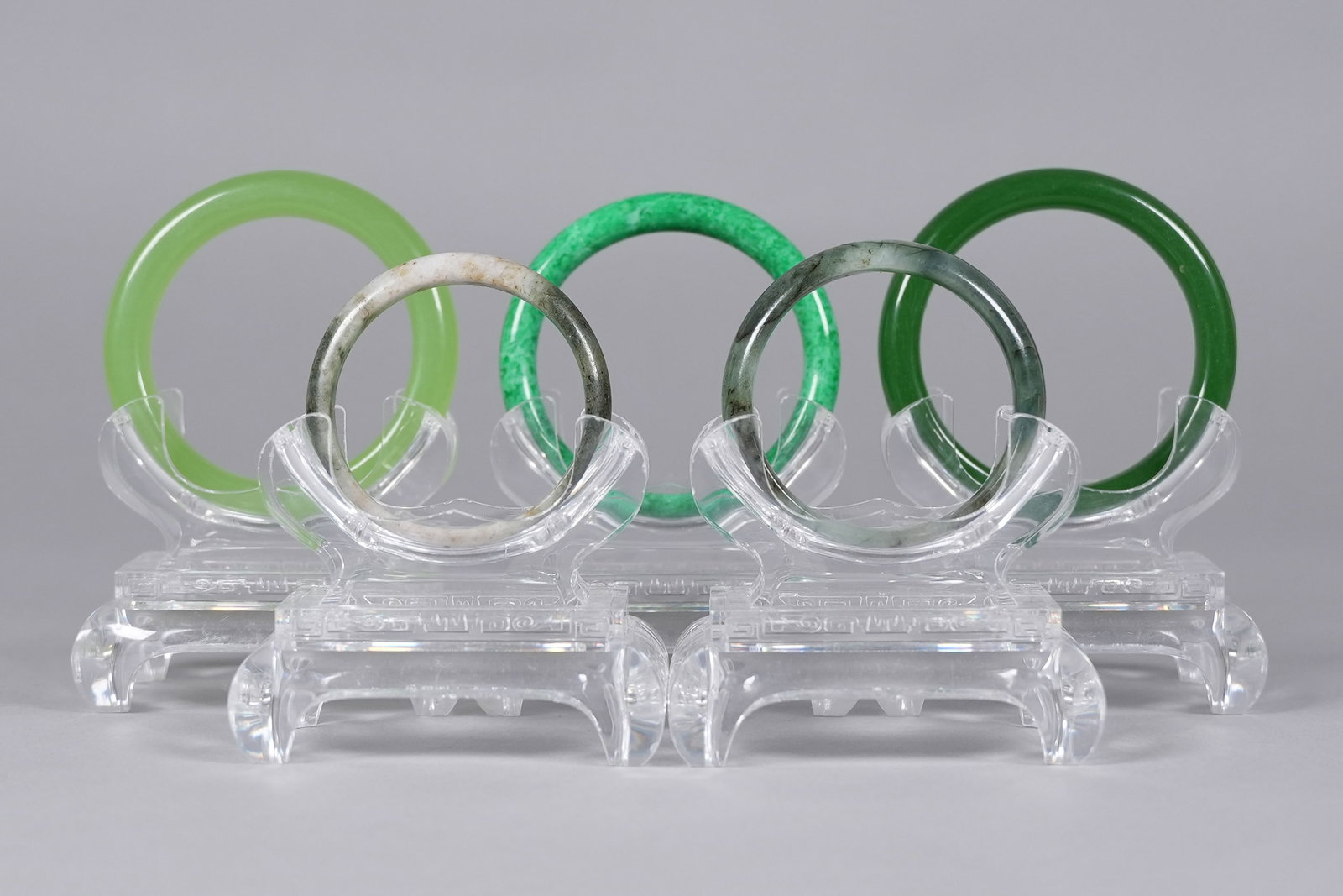 Lots Chinese fine bangles. (1 of 5)