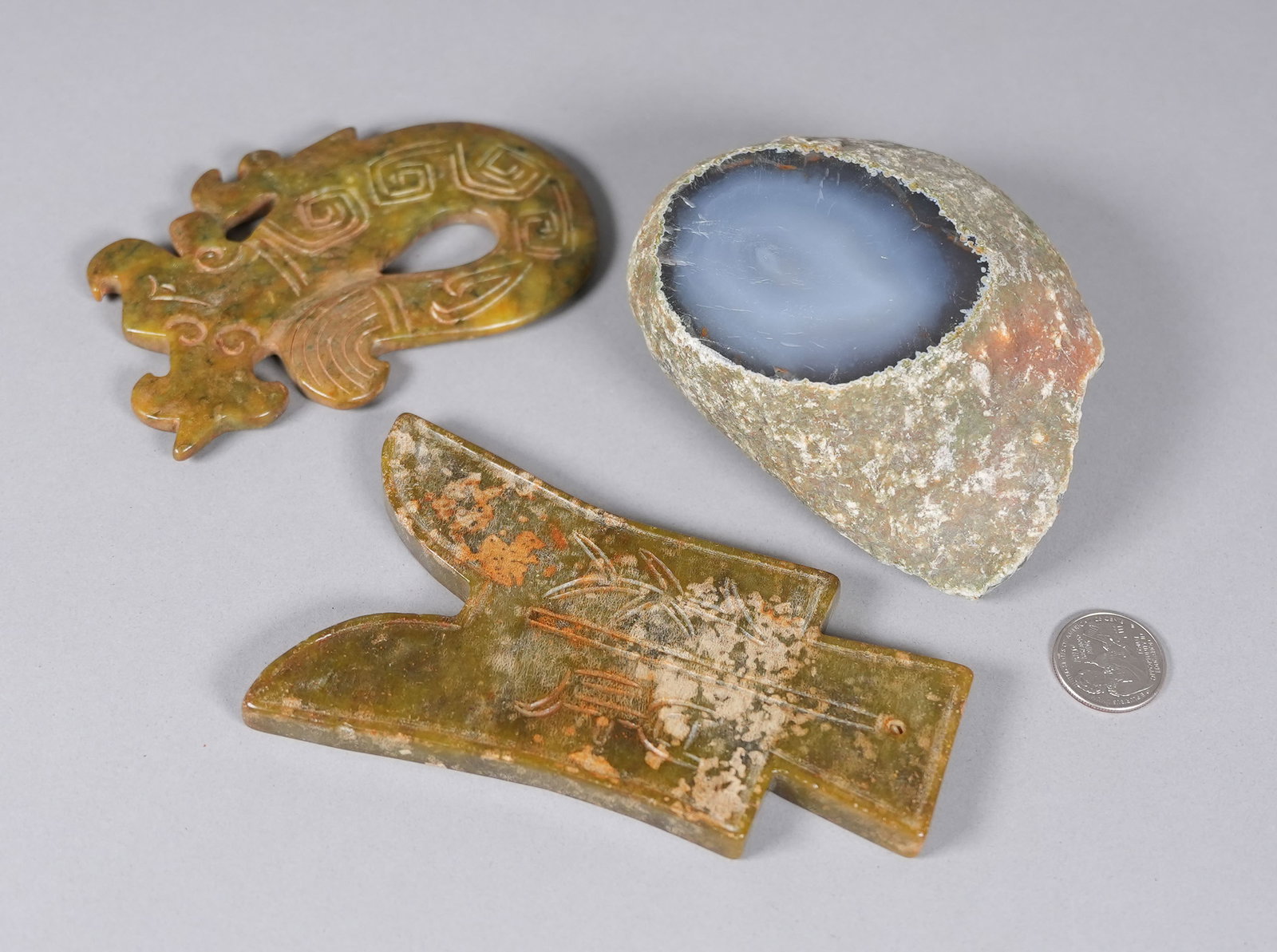 Lots finely carved items. - 2