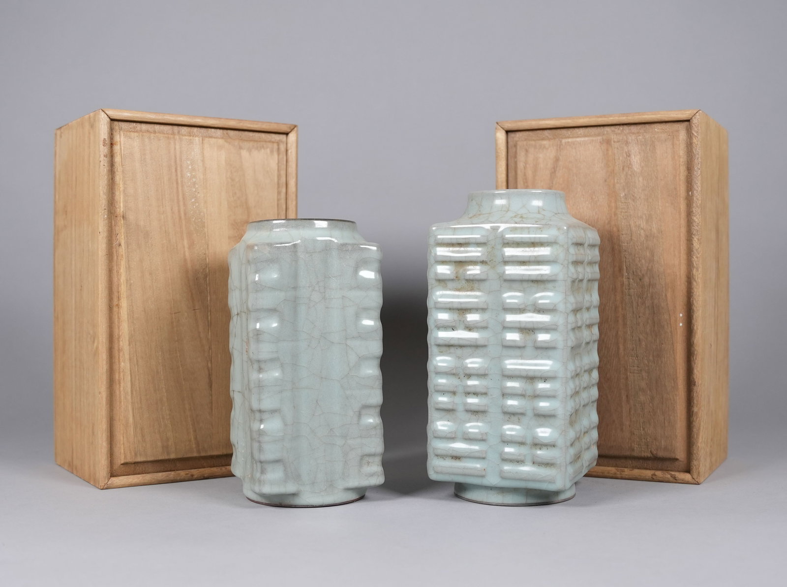 2 Chinese fine vase with wooden box. Largest H: 8.6" x W: 4." (1 of 7)