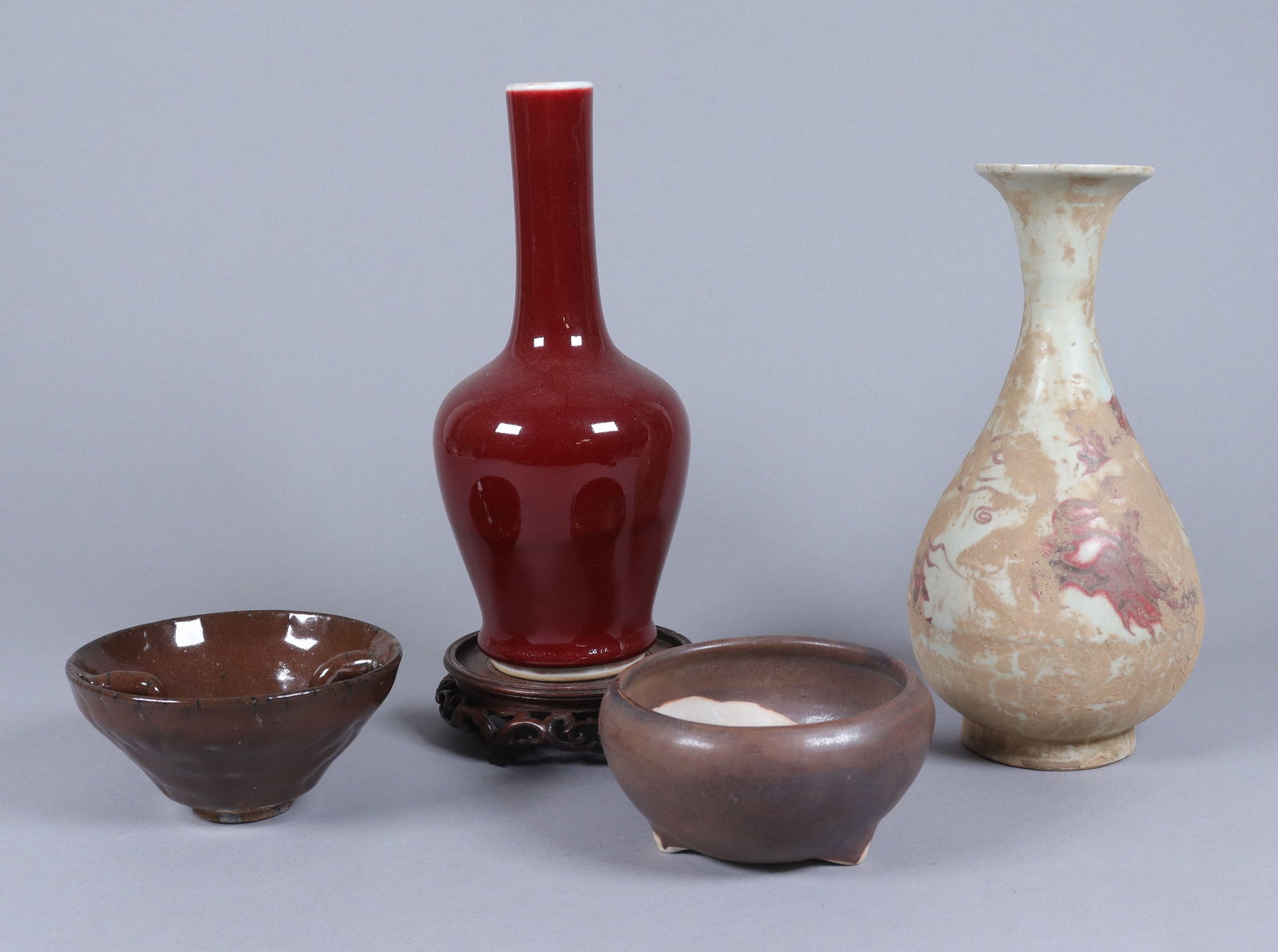 Lots Chinese fine ceramics, largest H: 10" x W: 4.25." (1 of 7)