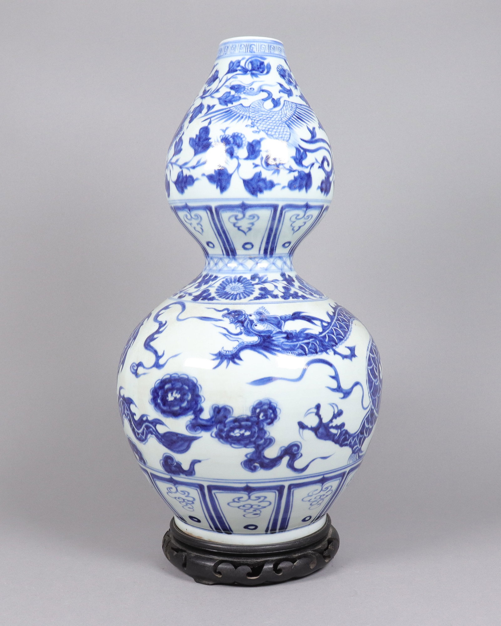 Chinese massive b/w fine dragon vase. H: 19" x W: 10.1." (1 of 6)