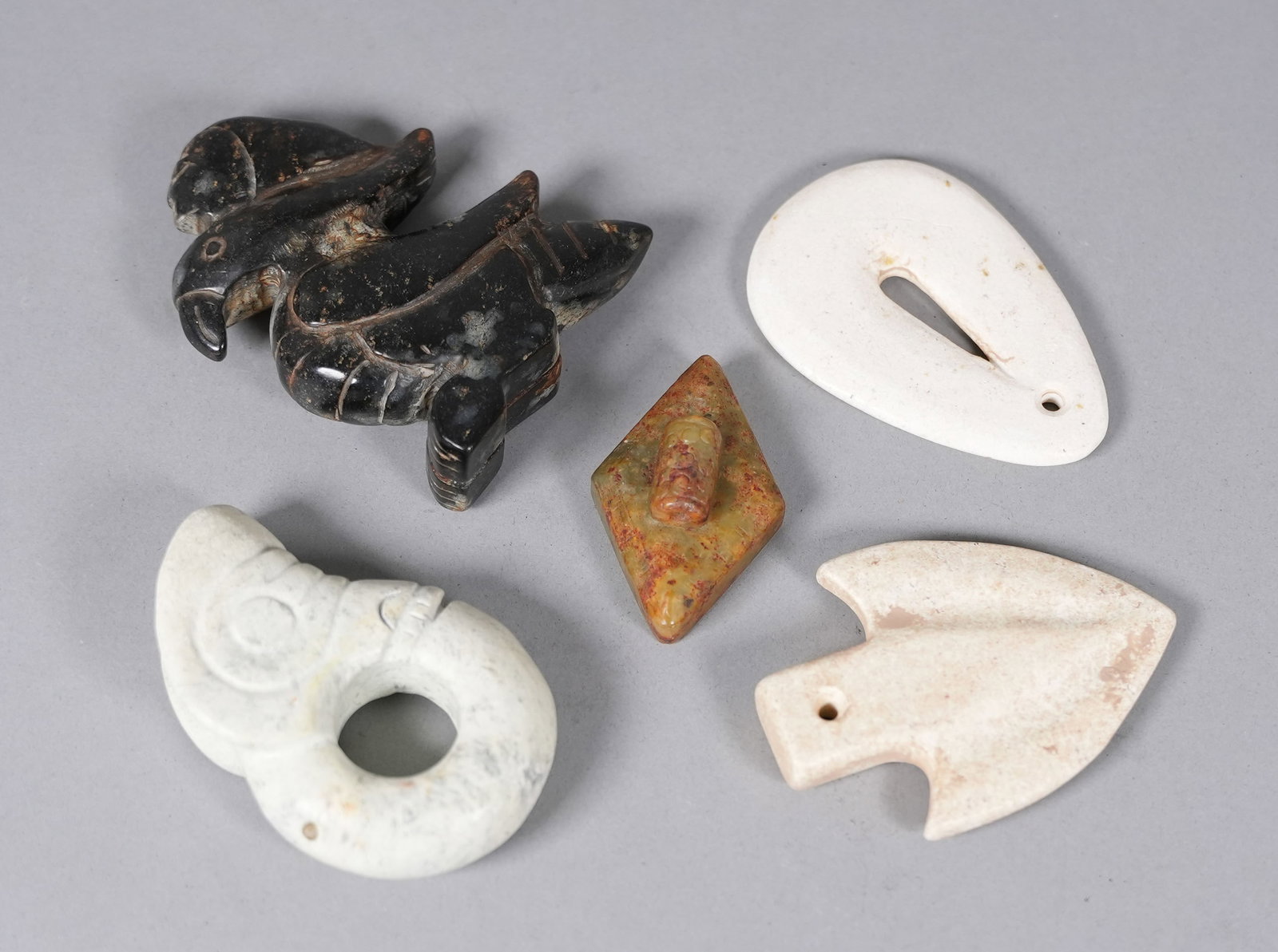 Lots Chinese fine carvings. (1 of 6)