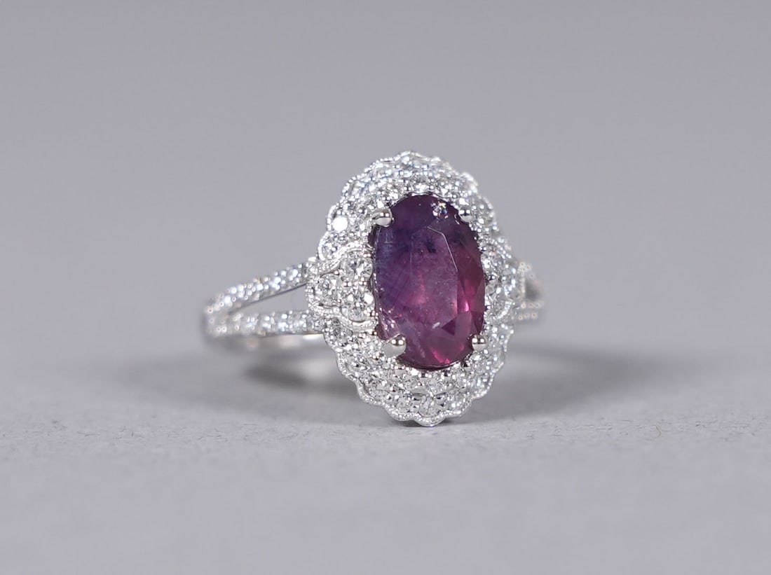 Platinum natural kashmir sapphire diamond ring GIA 2.28 carats: Platinum natural unheated Kashmir sapphire natural diamond ring, comes with GIA report. Total 2,28 carats sapphire and no indication of heating. Total 0.71 carats natural diamonds. US ring size 6.75.