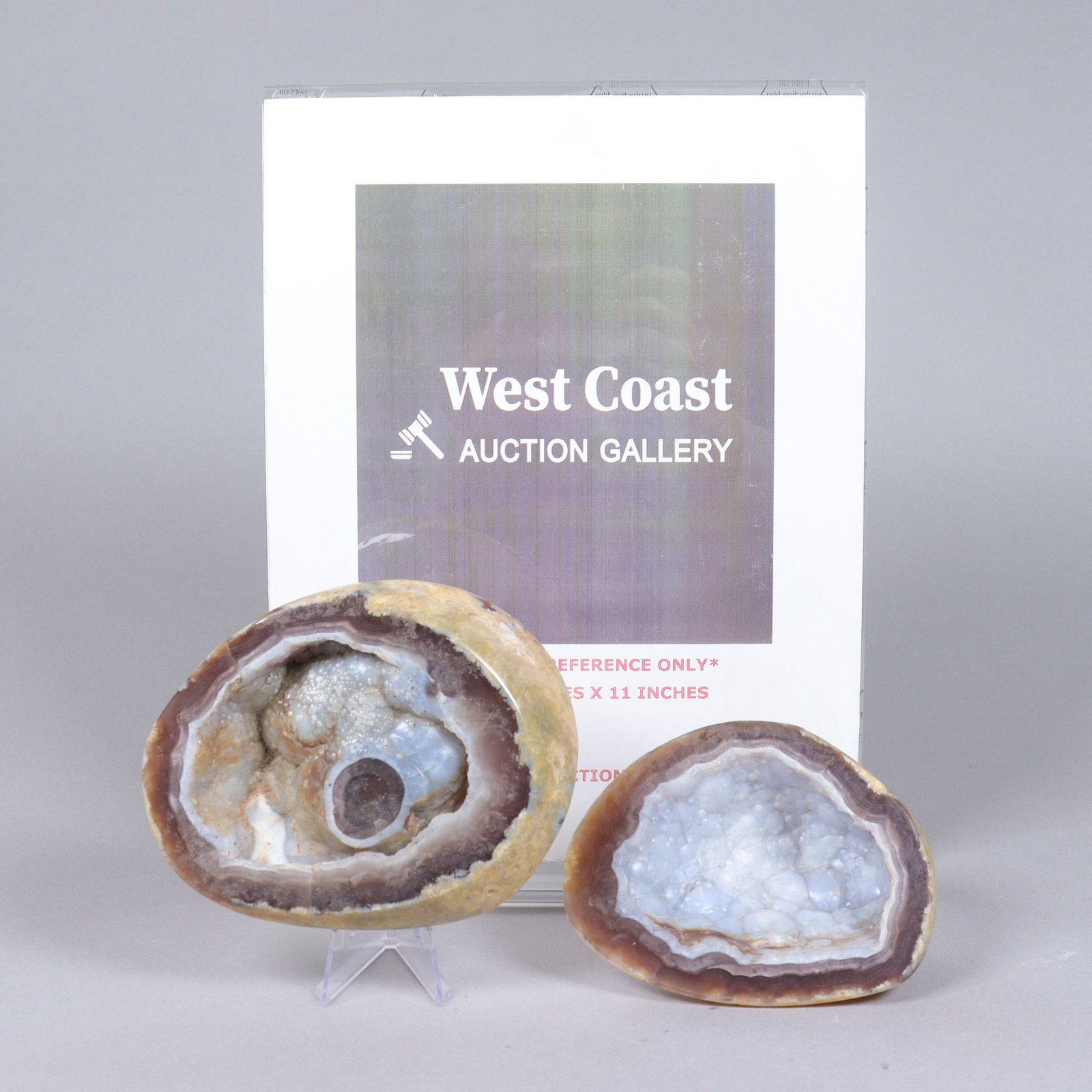 Lots carved geodes boulder - 2