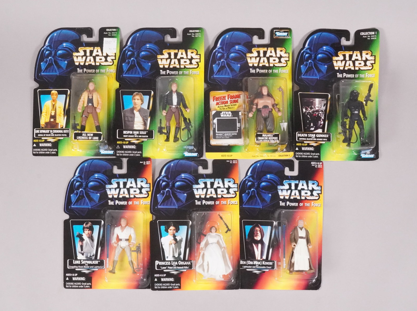Lots Star Wars action figures in box (1 of 5)