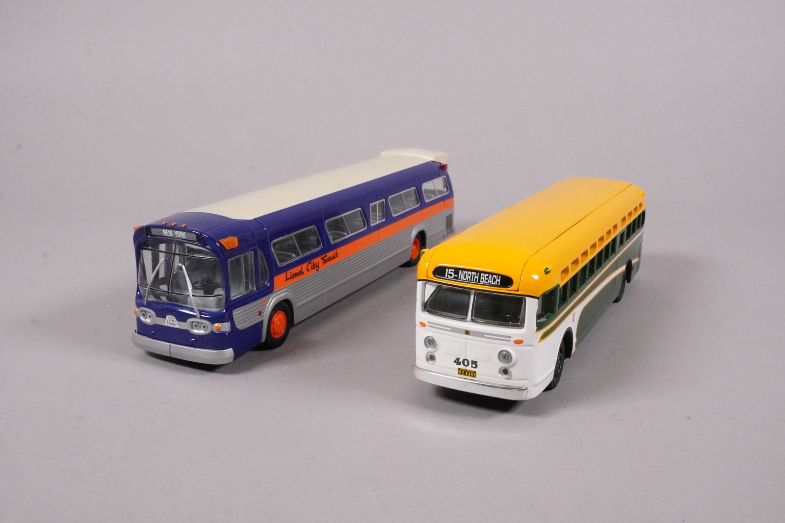 Lots Corgi bus in box - 5