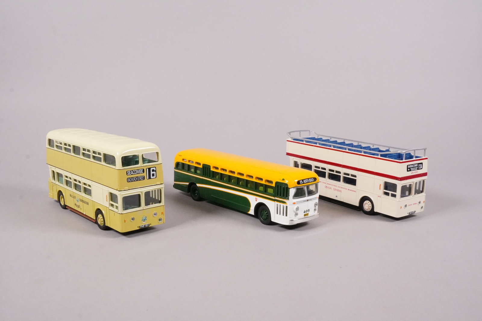 Lots Corgi bus with original box - 3