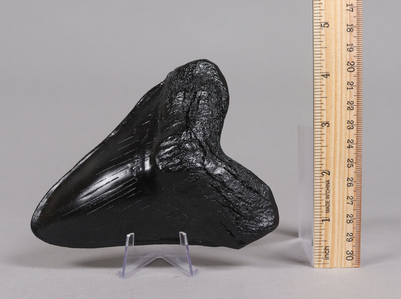 A large carved item ungraded: A large carved item ungraded. All sales are final, no return. H: 4.25" x W: 5.1."
