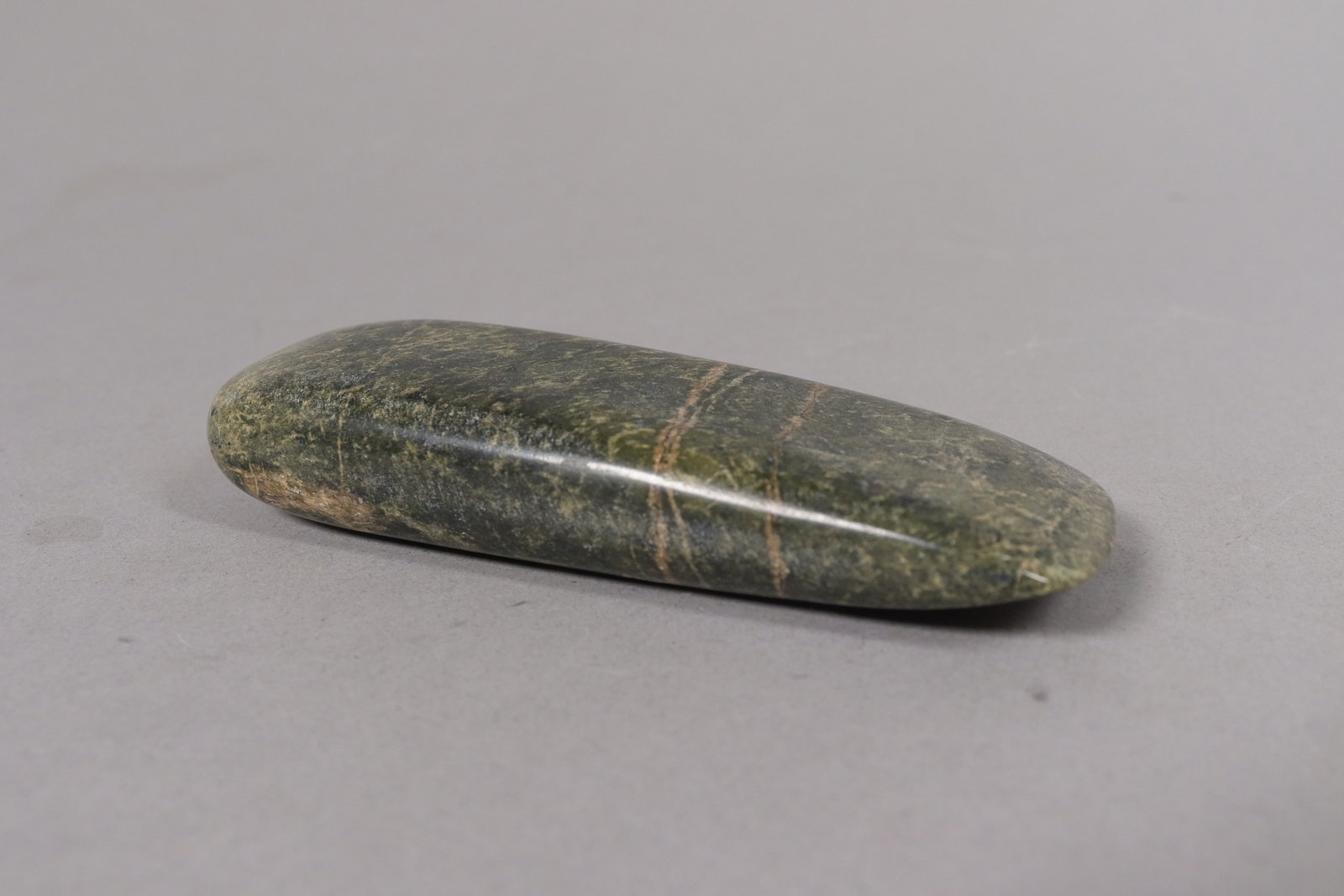 Important Pre-Colombian jade celt - 4