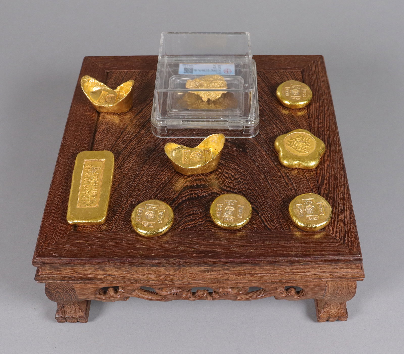 Lots Chinese ingots ungraded: Lots Chinese ingots ungraded. We do not guarantee its material, engraving, carvings, age or authenticity, and even grading. All sales are final, no return. Condition selling it as is. Please contact