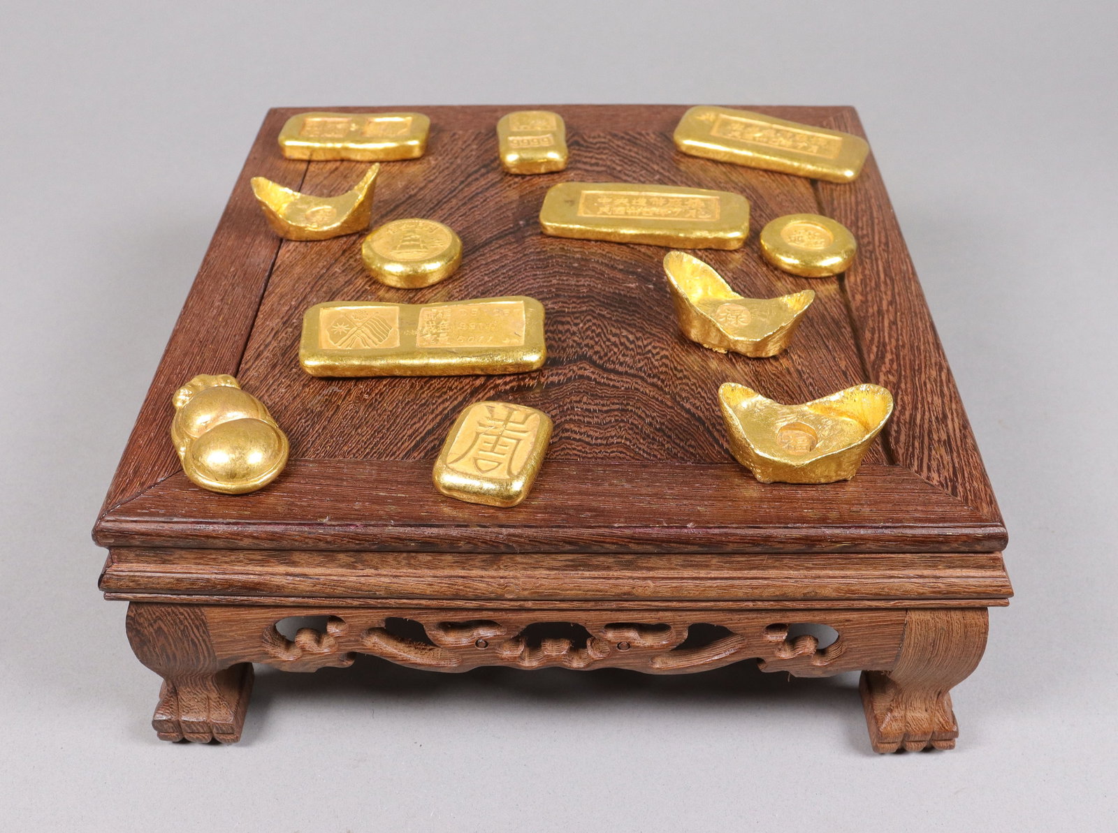 Lots Chinese ingots ungraded: Lots Chinese ingots ungraded. We do not guarantee its material, engraving, carvings, age or authenticity, and even grading. All sales are final, no return. Condition selling it as is. Please contact