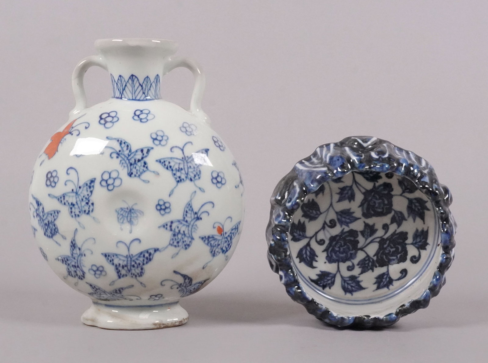 Lots Chinese fine b/w porcelains: Lots Chinese blue and white fine porcelains, largest H: 8" x W: 6.2."