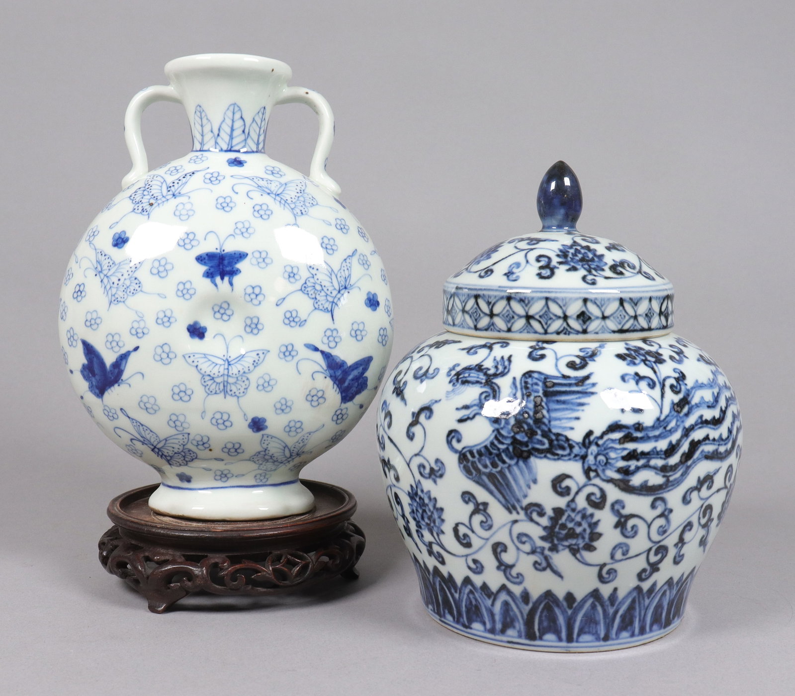 Lots Chinese b/w porcelains (1 of 7)