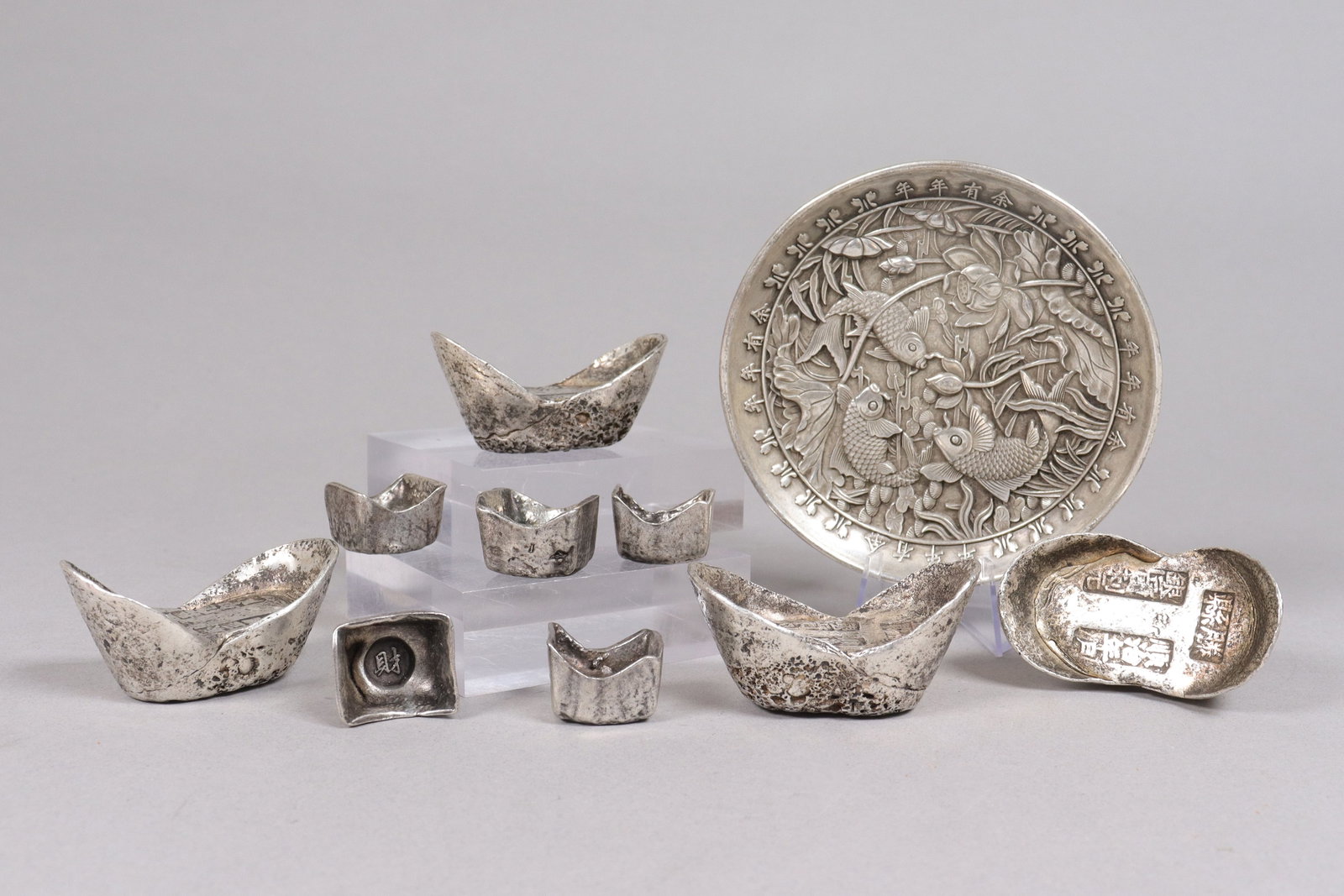 Lots Chinese ingots ungraded: Lots Chinese ingots ungraded. We do not guarantee its material, engraving, carvings, age or authenticity, and even grading. All sales are final, no return. Condition selling it as is. Please contact