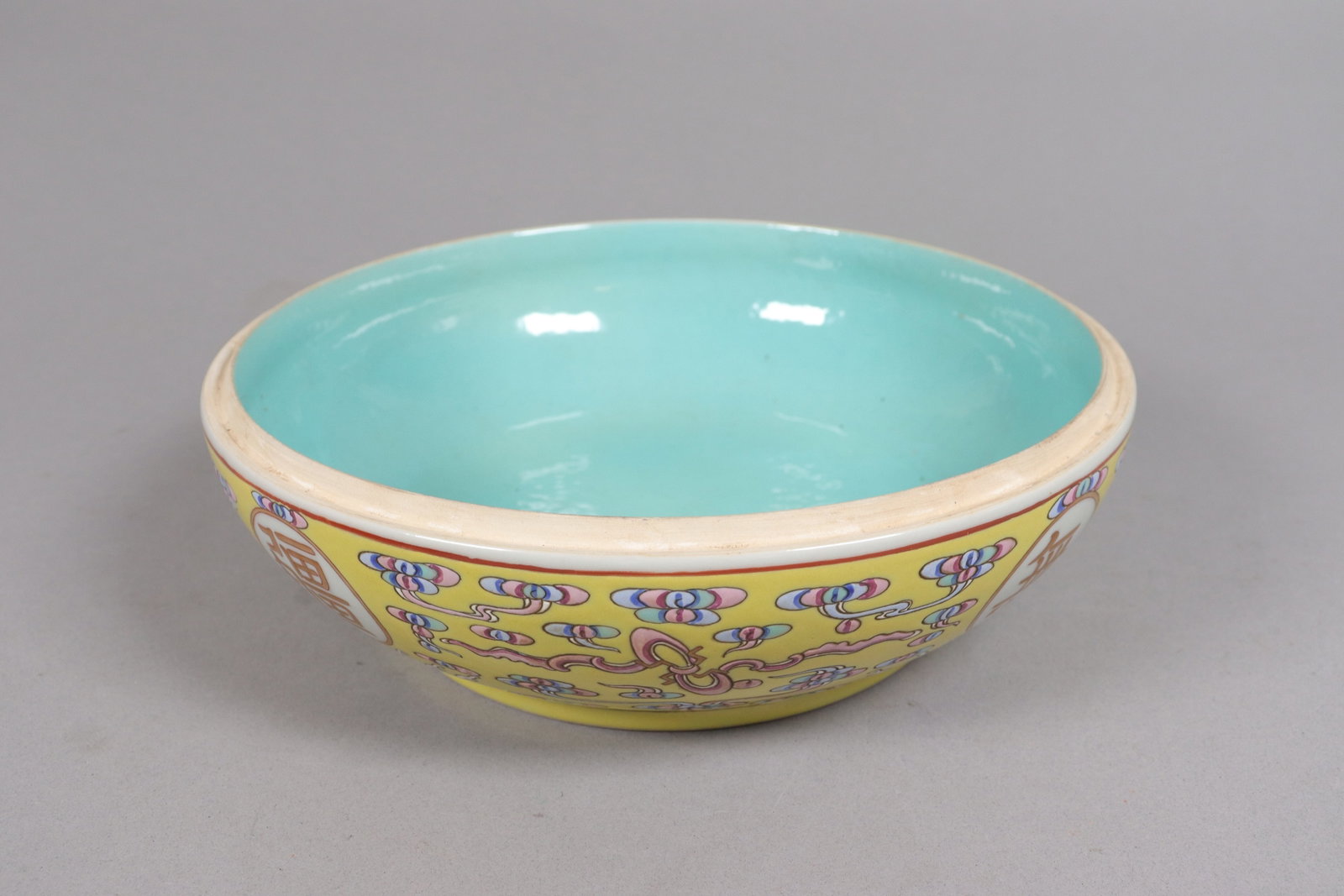 Chinese antique lidded box - 3
