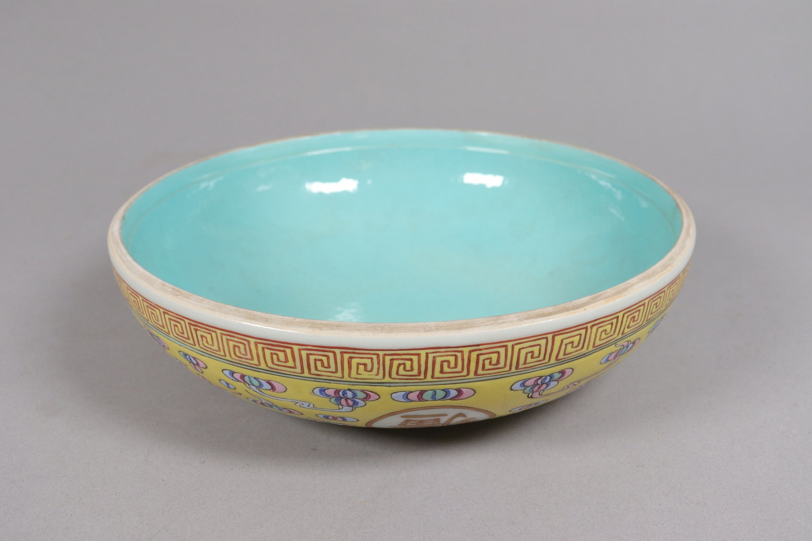 Chinese antique lidded box - 5
