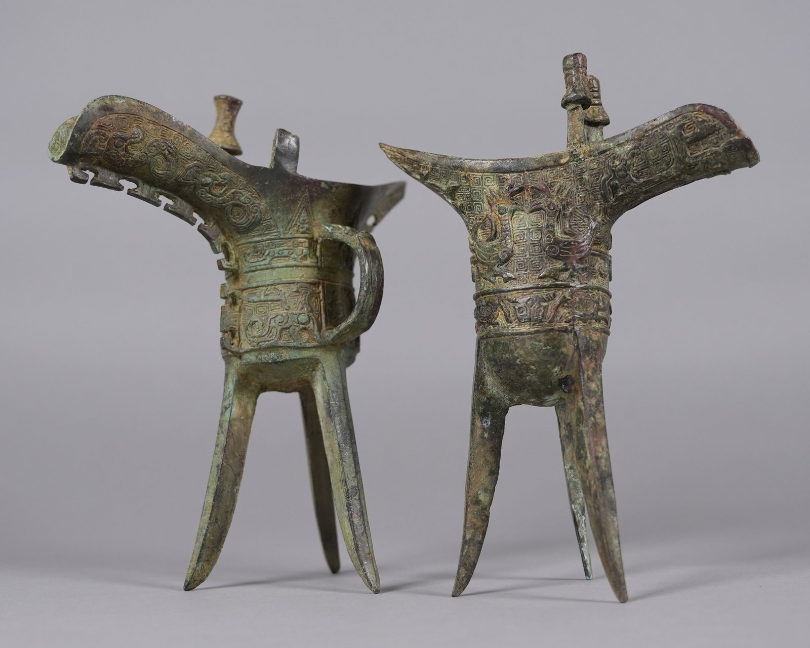 2 Chinese fine bronze cups: 2 Chinese fine bronze cups. Largest H: 8.4" x W: 7."