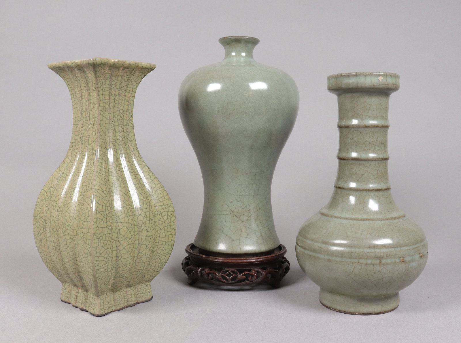 3 Chinese celadon vase (1 of 7)