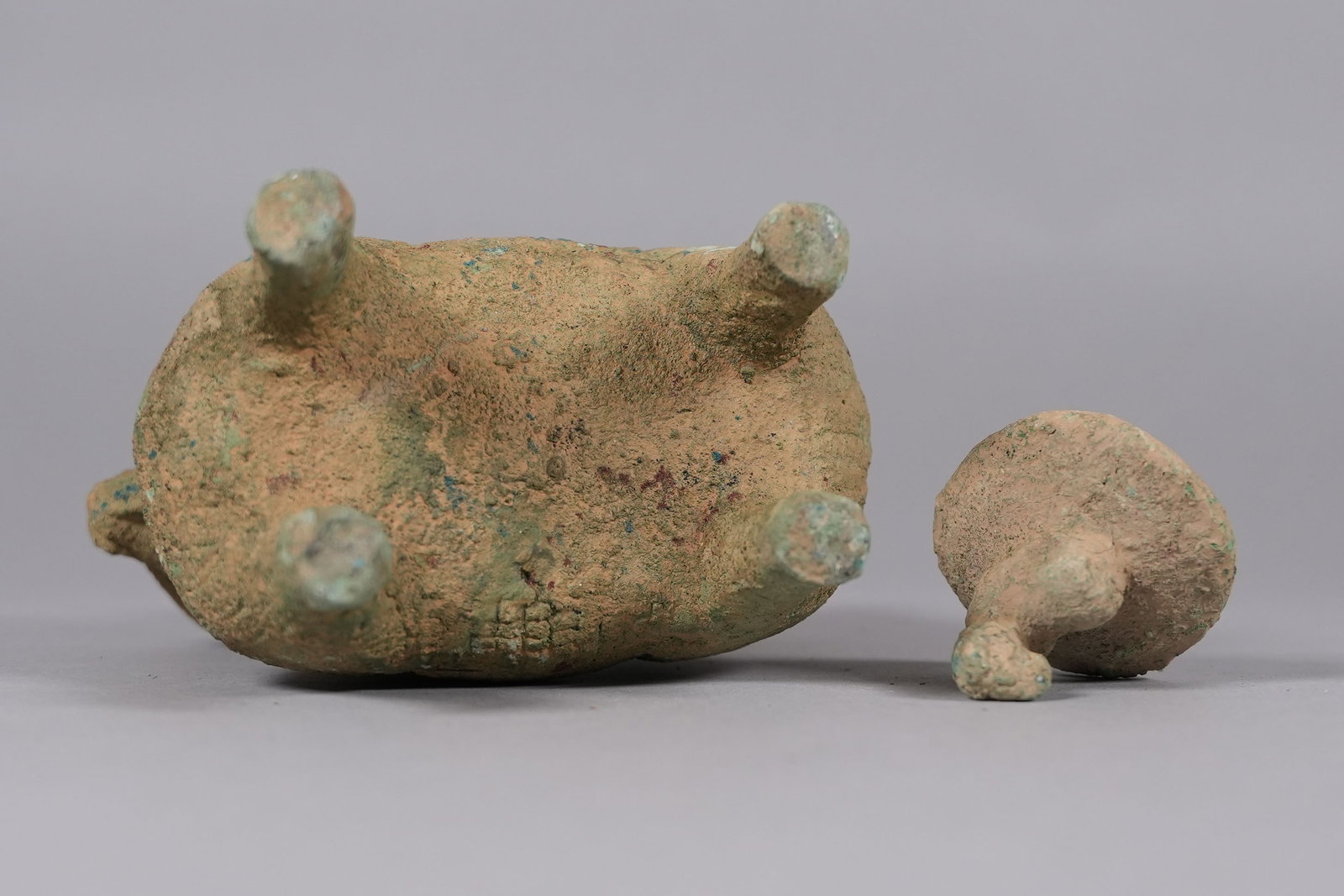 2 Chinese bronze vessels - 6