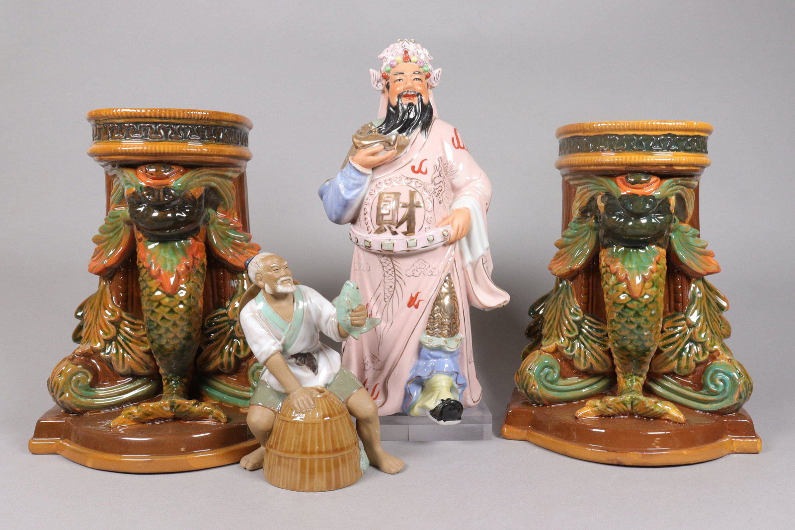 Lots Chinese fine pottery: Lots Chinese fine pottery, largest H: 11.25" x W: 9."