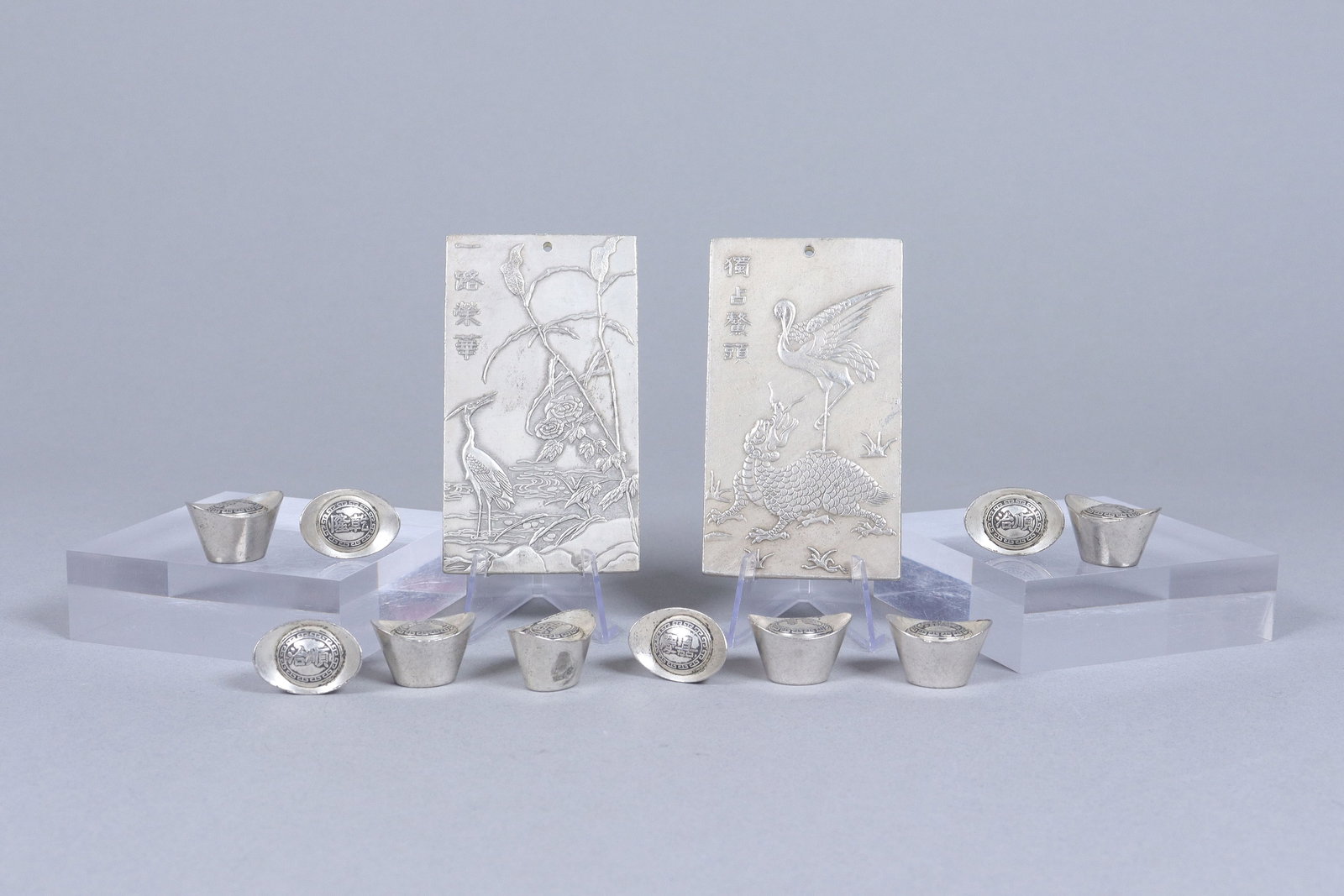 Lots Chinese ingots ungraded: Lots Chinese ingots ungraded. We do not guarantee its material, engraving, carvings, age or authenticity, and even grading. All sales are final, no return. Condition selling it as is. Please contact