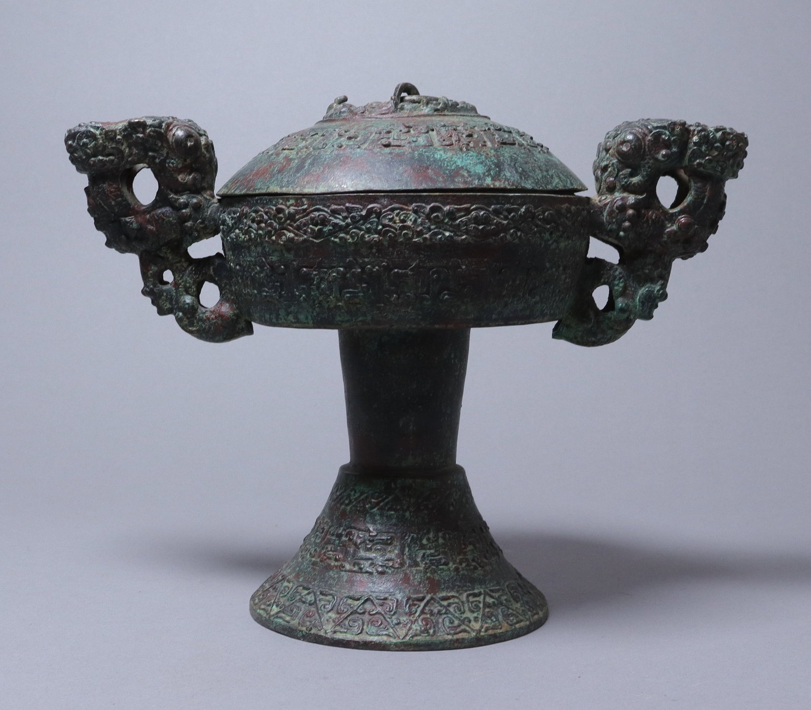 Chinese fine bronze vessel: Chinese fine bronze vessel. H: 9.5" x W: 12."