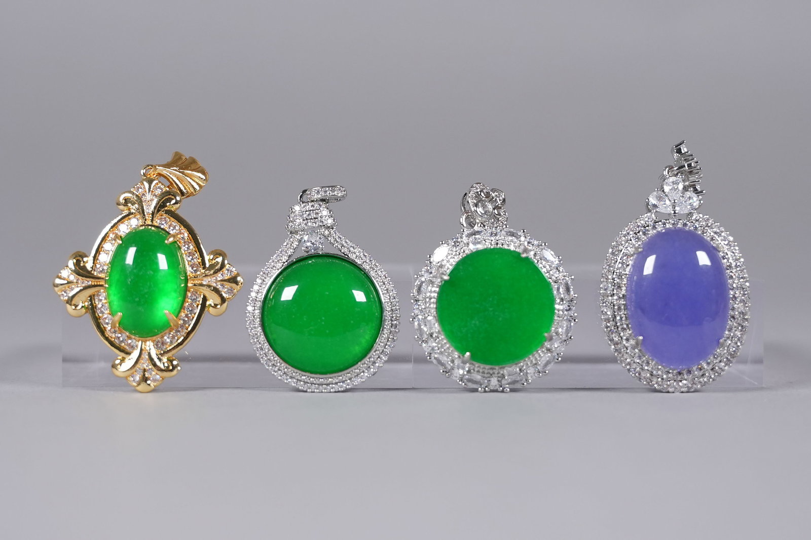 Lots Chinese apple green jewelry: Lots Chinese apple green jewelry.