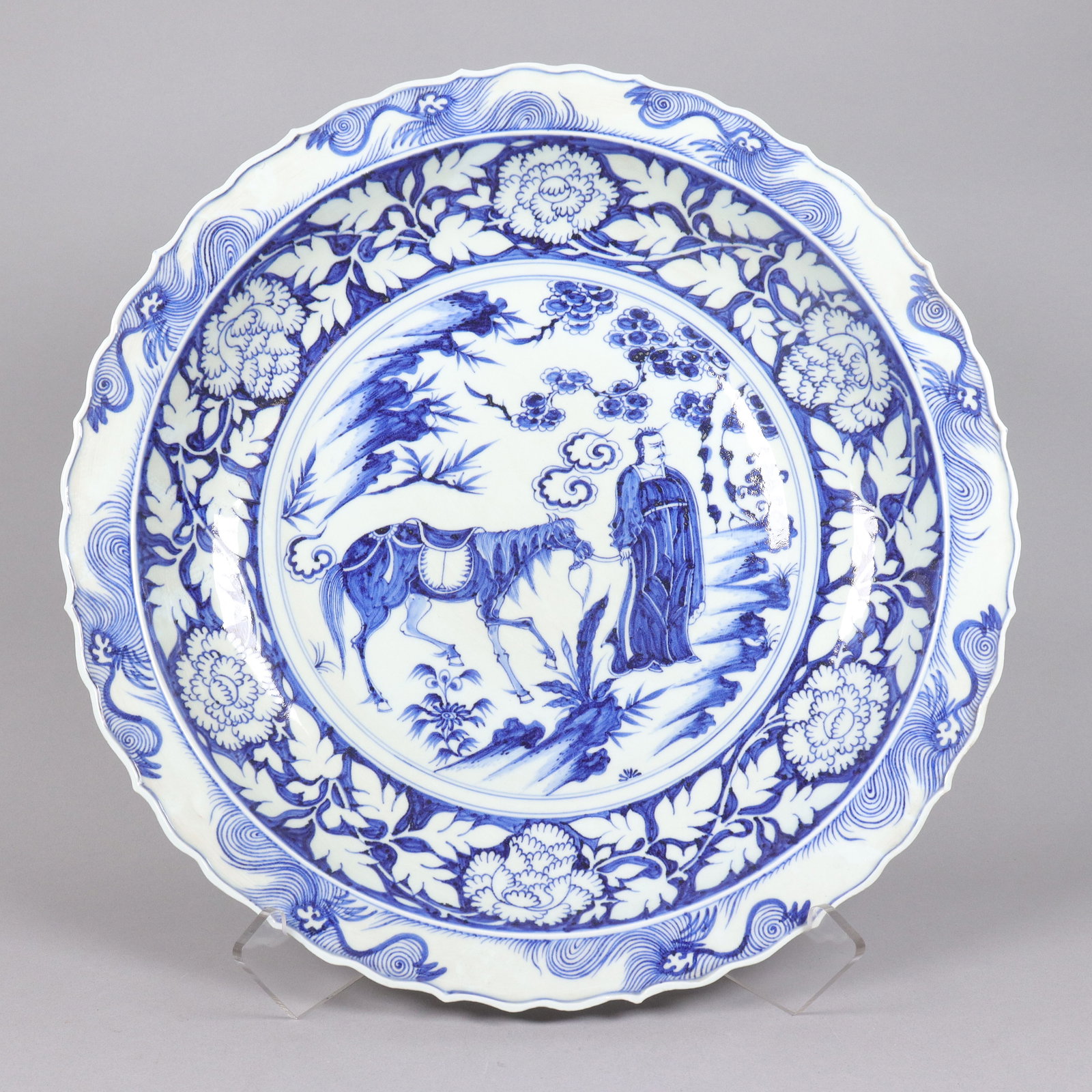 Chinese fine b/w charger plate: Chinese fine blue and white charger plate. H: 2.85" x W: 17.75."