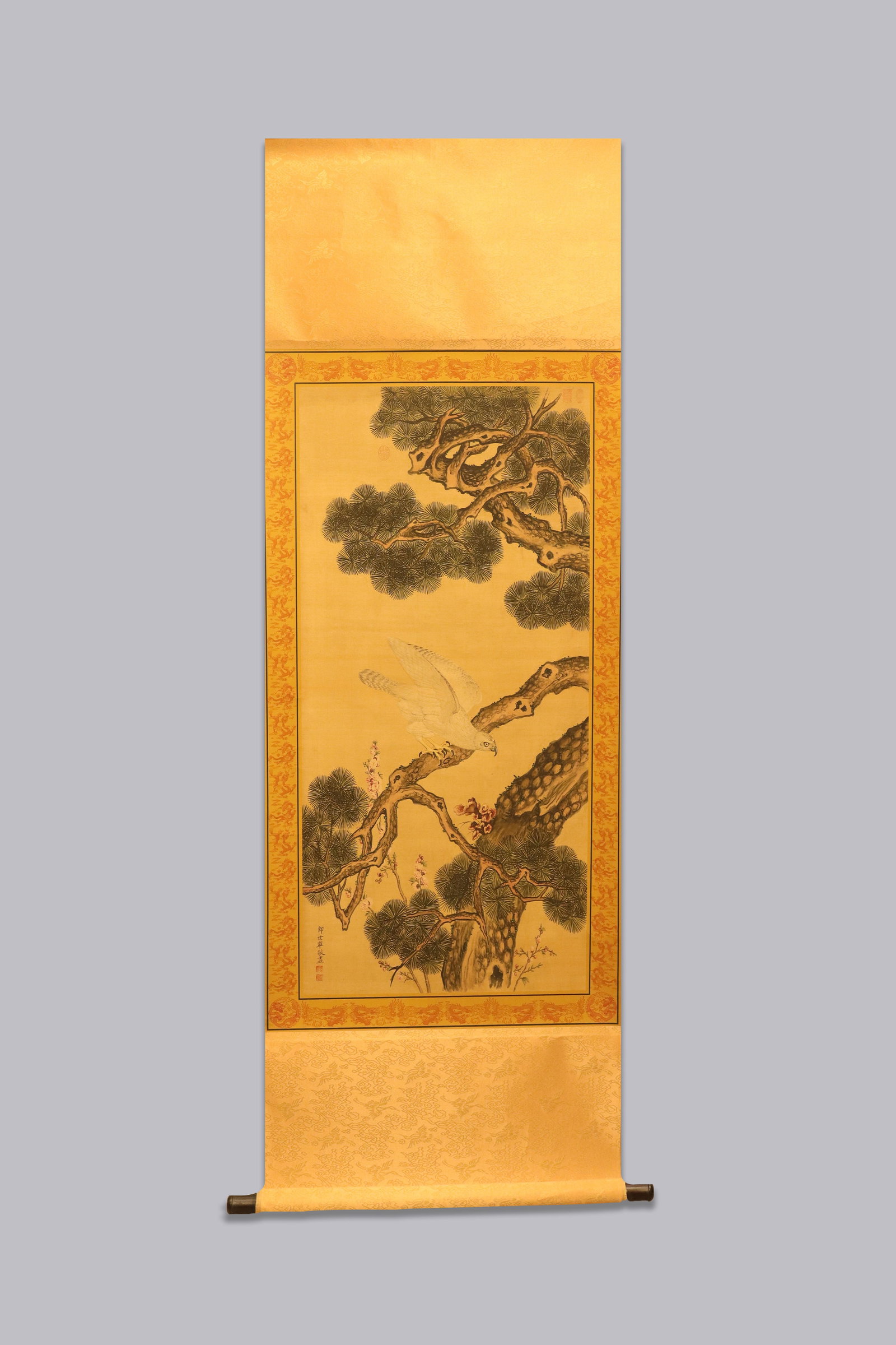 Chinese fine art scroll in box: Chinese fine art scroll in box.