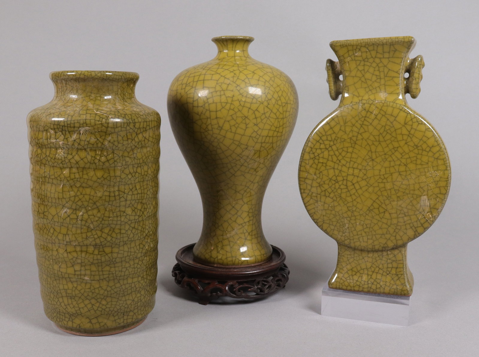 3 Chinese crackled vase: 3 Chinese crackled vase, largest H: 8.6" x W: 4.1."