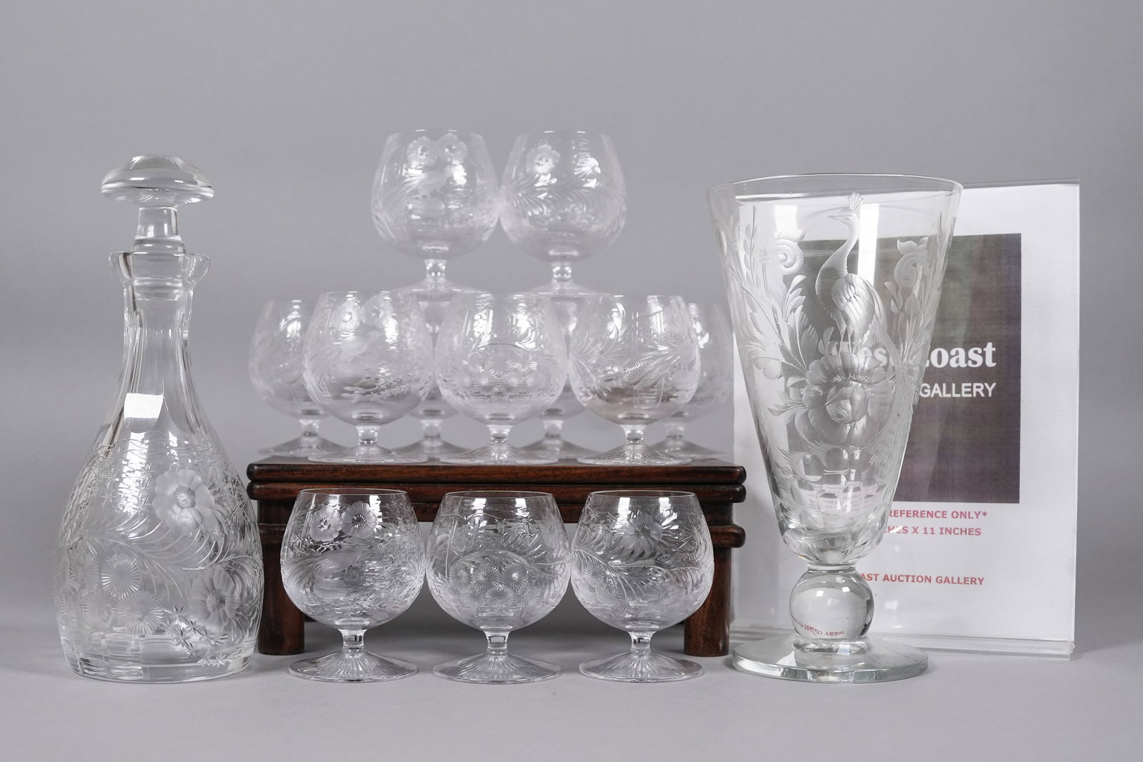Lots Justin Tharaud crystal items - 2