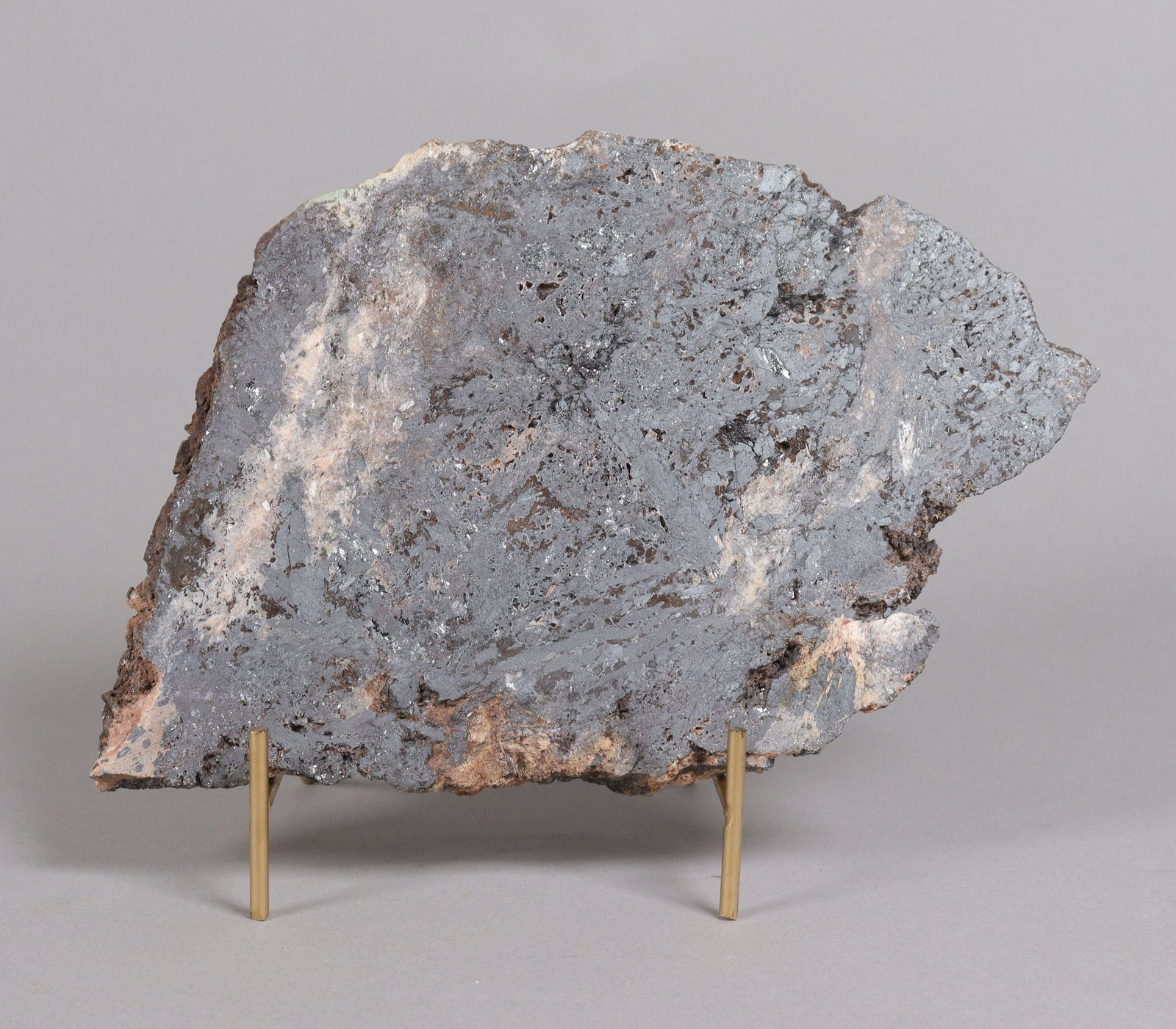 A large possibly meteorite boulder: A large possibly meteorite fine carved boulder. Ungraded, condition selling it as is. All sales are final, no return. H: 6" x W: 8.5."