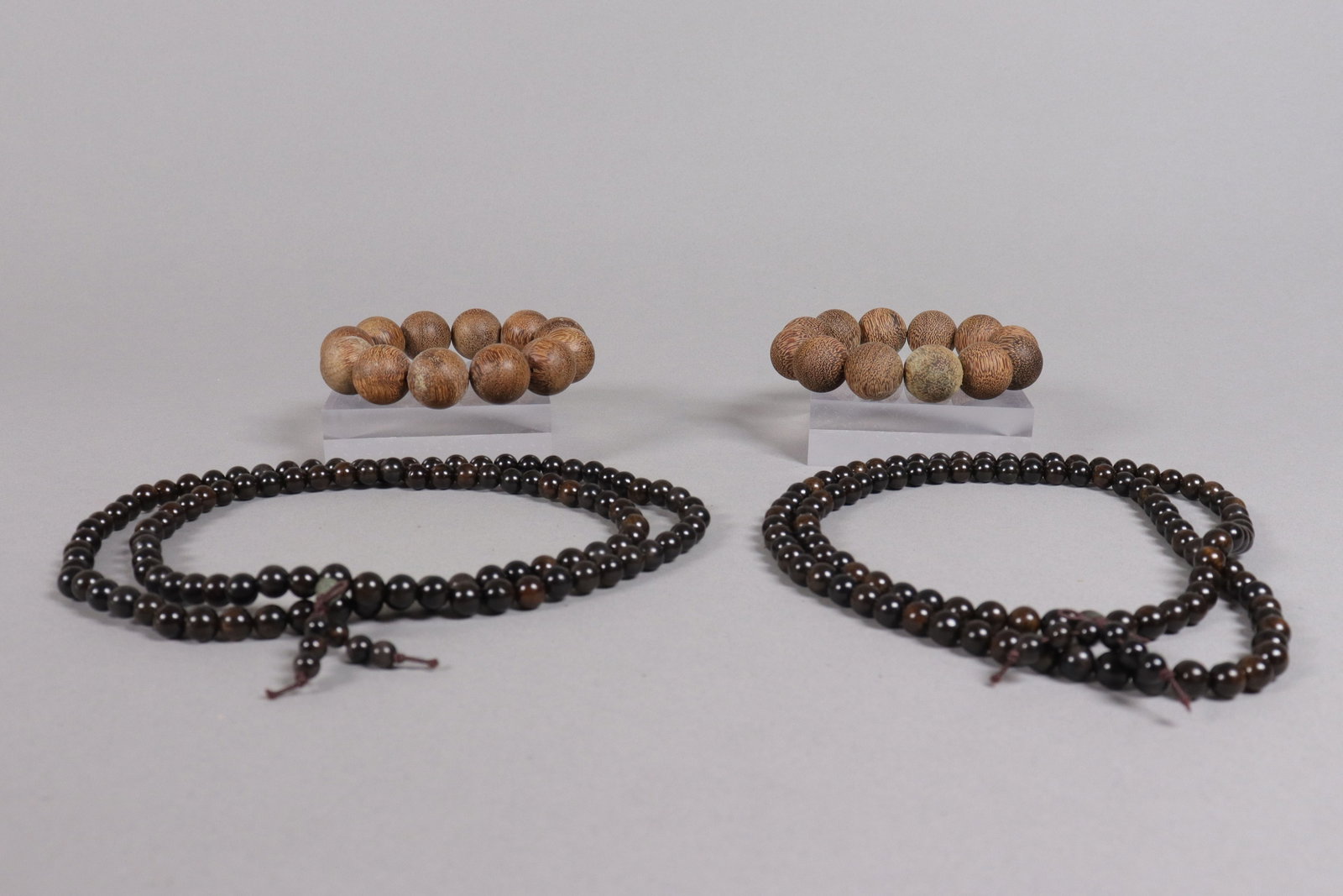 Lots Chinese beaded items: Lots Chinese fine beaded items.