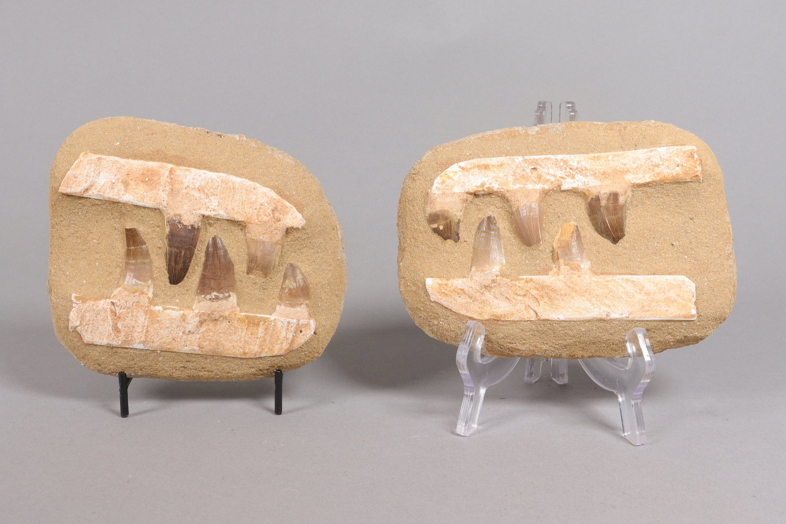 Lots carved boulders ungraded: Lots carved boulders ungraded, from an estate.