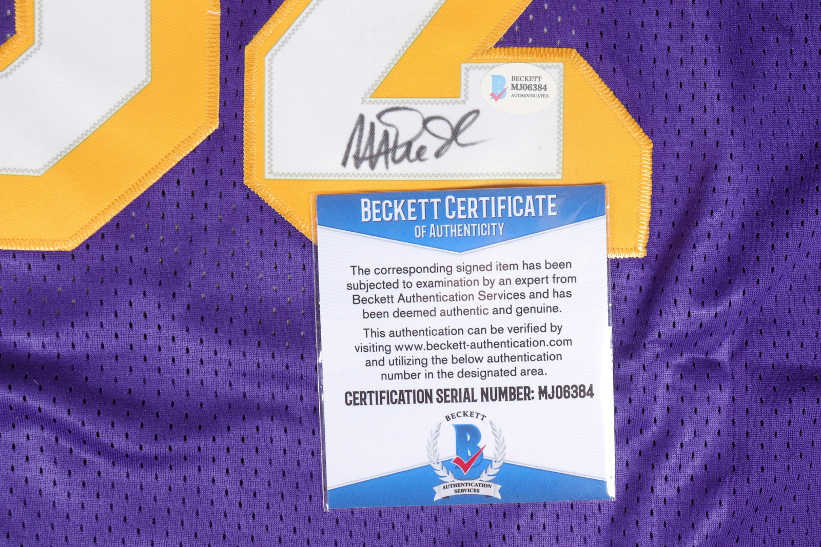 Magic Johnson signed jersey estate - 4