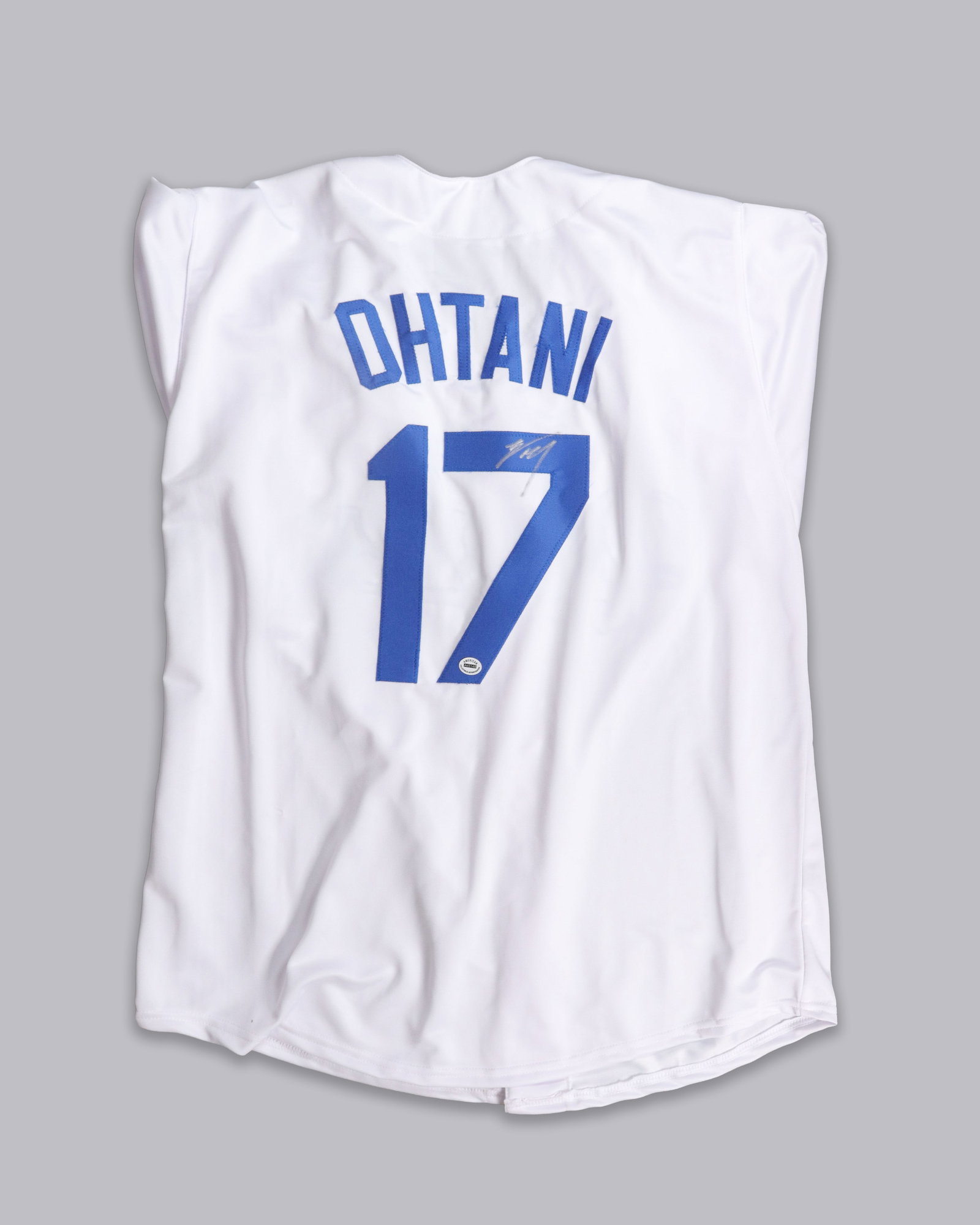 Shohei Ohtani signed jersey ungraded: Shohei Ohtani signed jersey, from an estate. Ungraded, all sales are final. Condition selling it as is. No return.