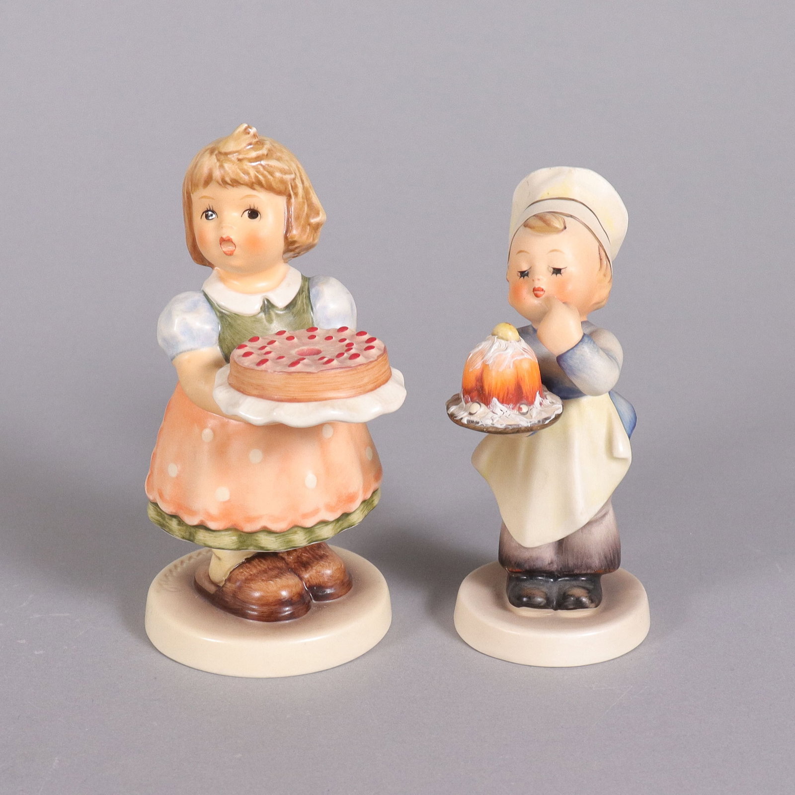 Lots Hummel figurines - 3