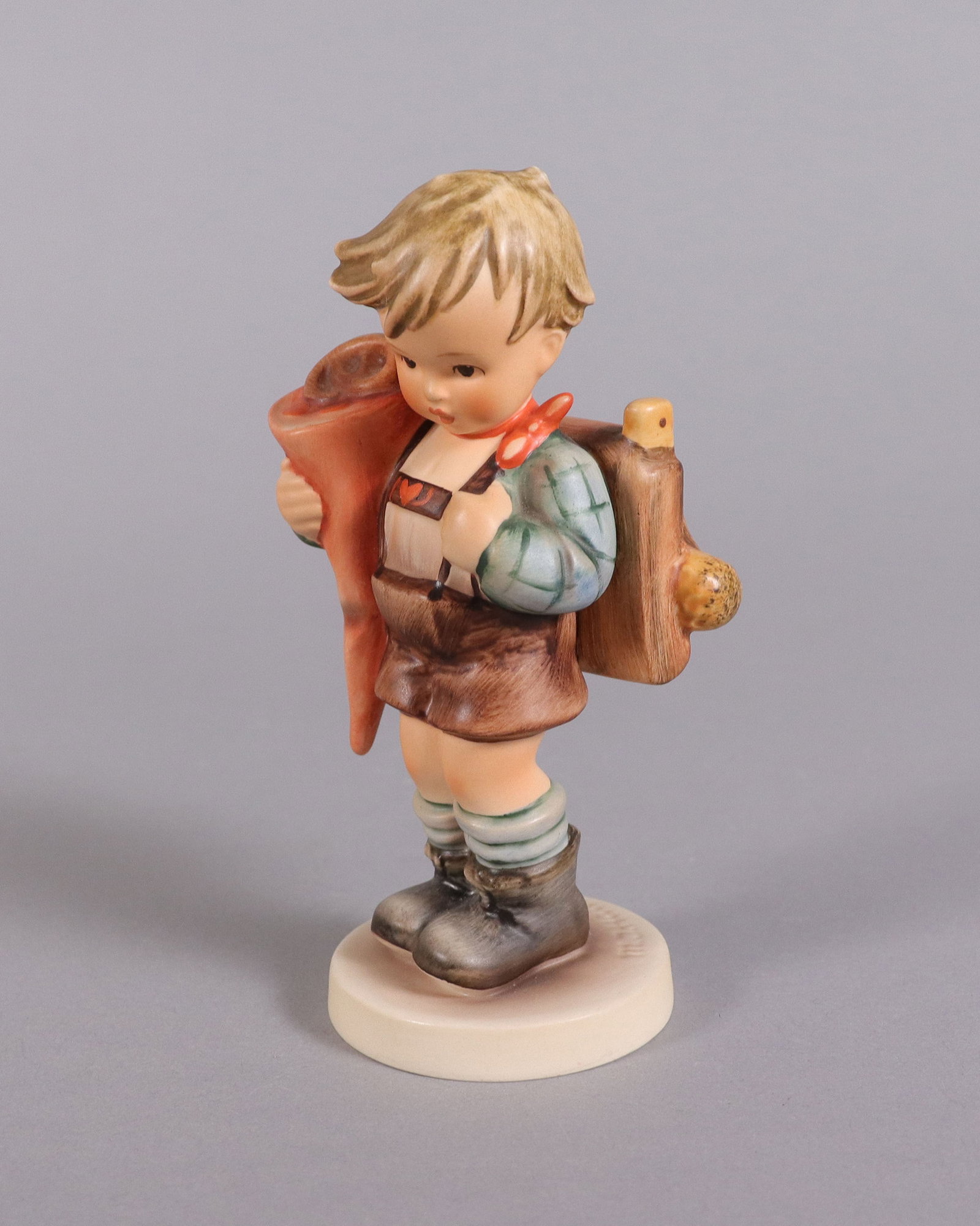 Lots Hummel figurines - 3